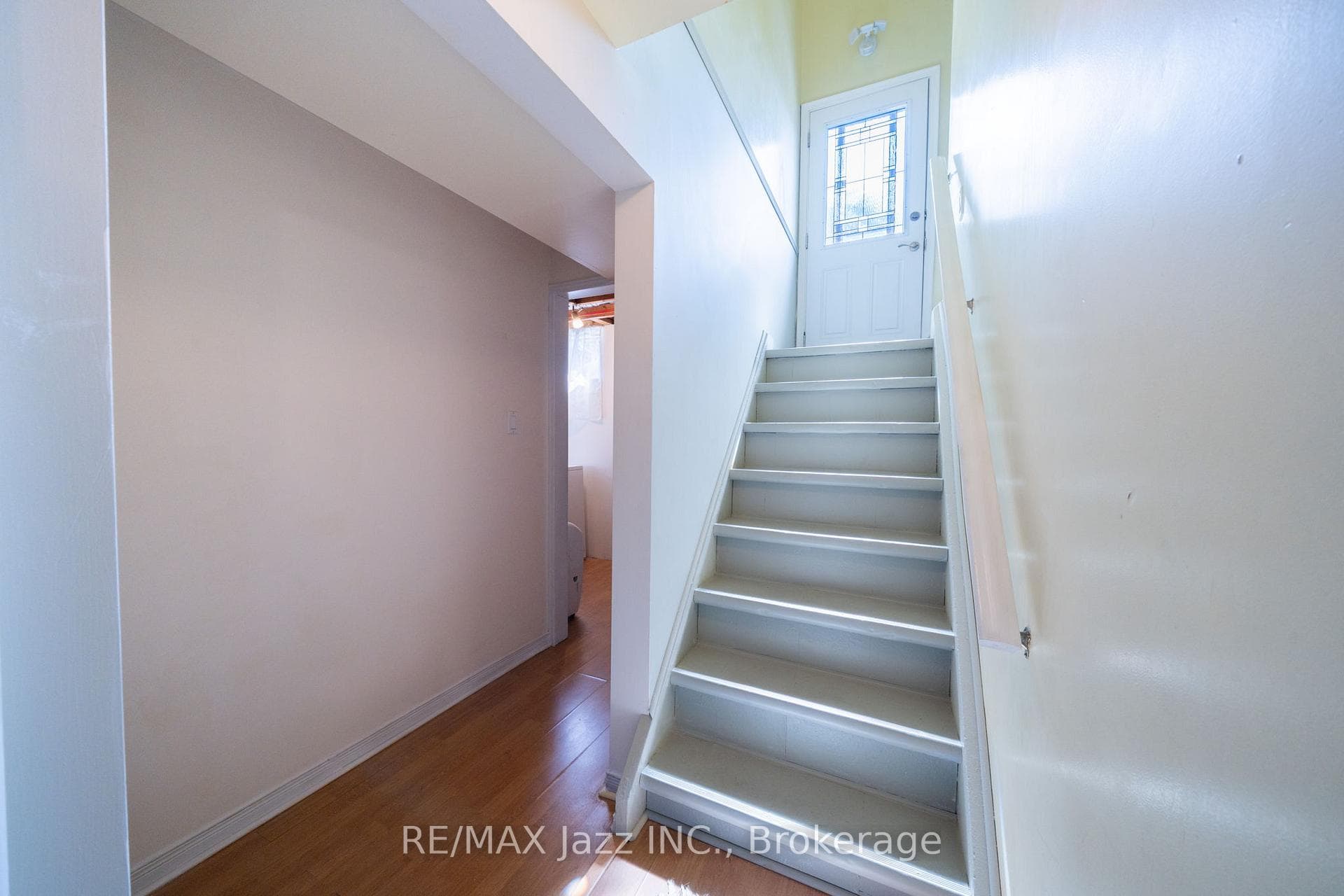 607 Gliddon Avenue photo 31