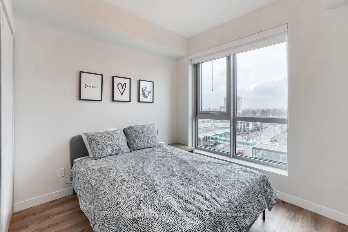 60 Frederick Street Unit 811 photo 20