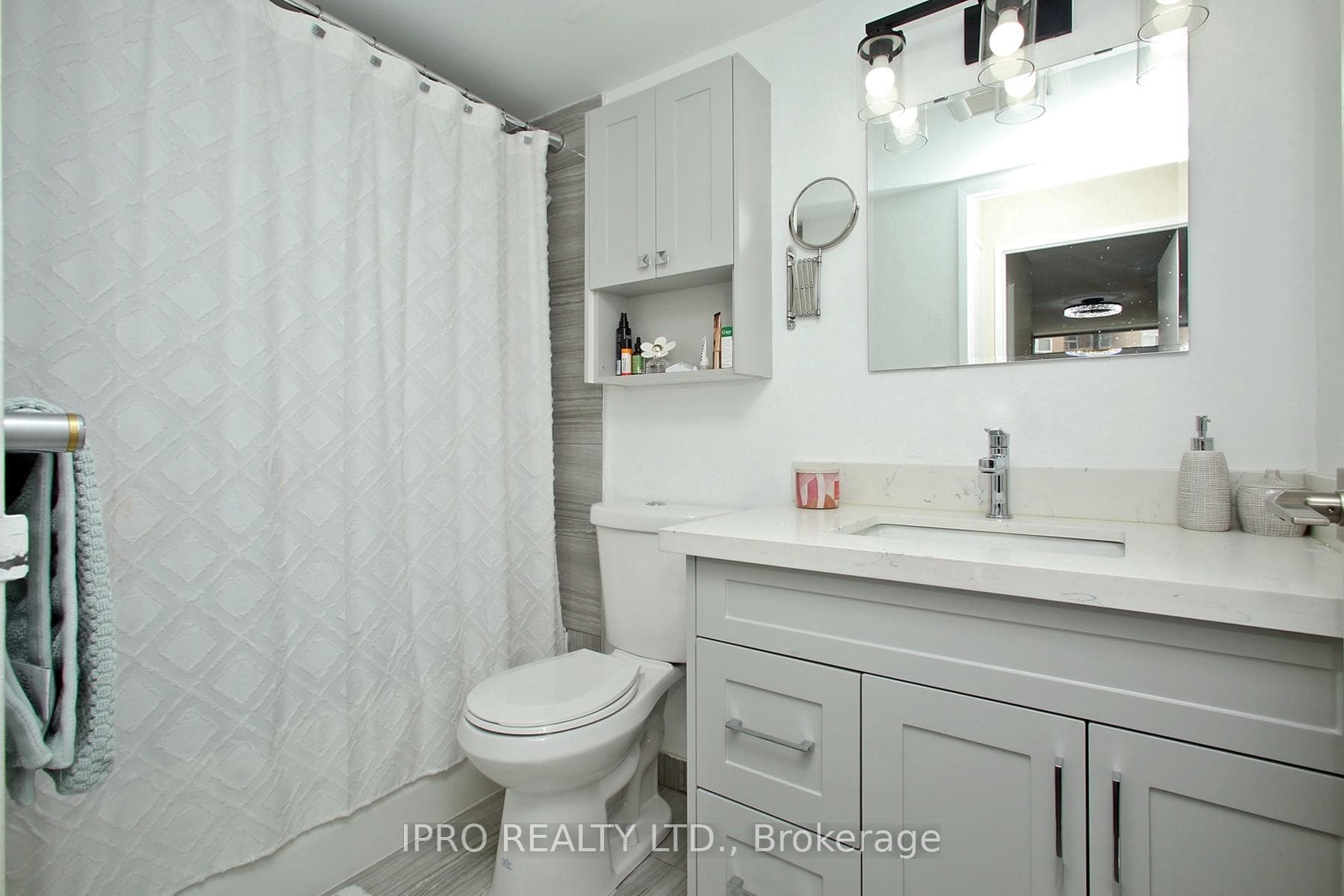250 Davis Drive Unit 707 photo 20
