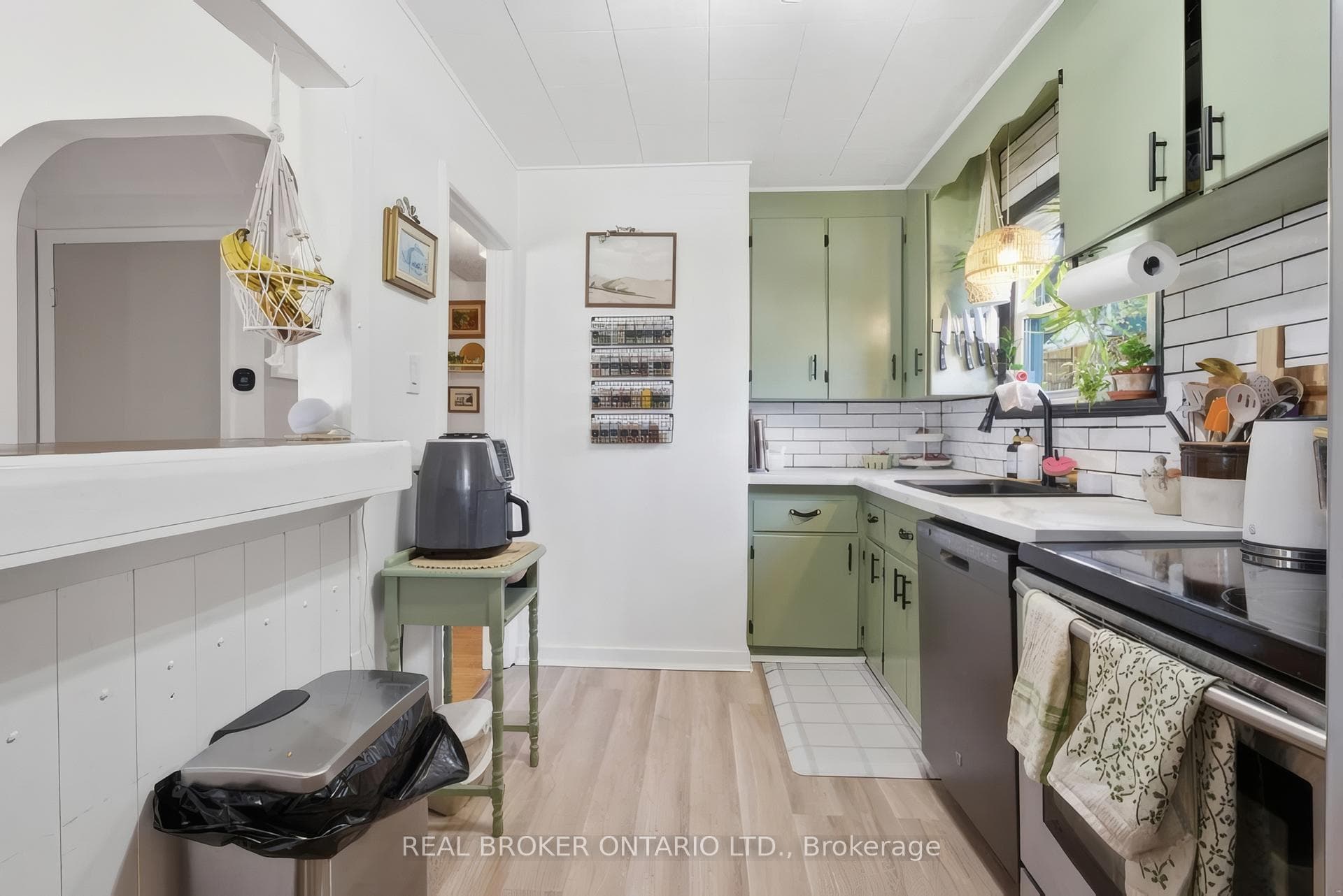 222 Park Row photo 8