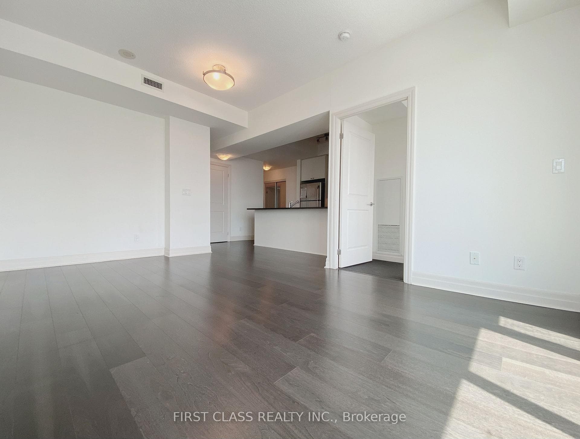 8110 Birchmount Road Unit 821 photo 8