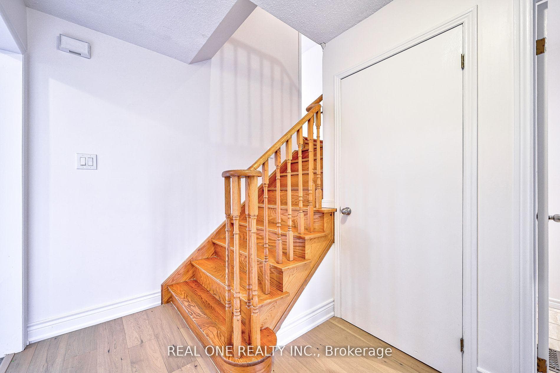 85 Mountfield Crescent photo 17