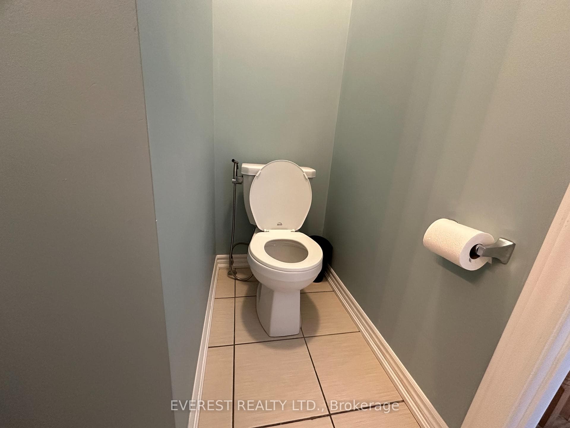 50 Halliford Place Unit 606 photo 14