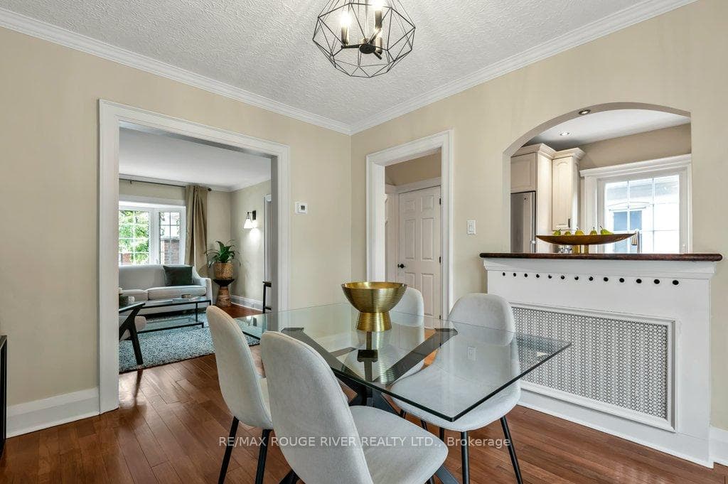 62 Bowie Avenue photo 10