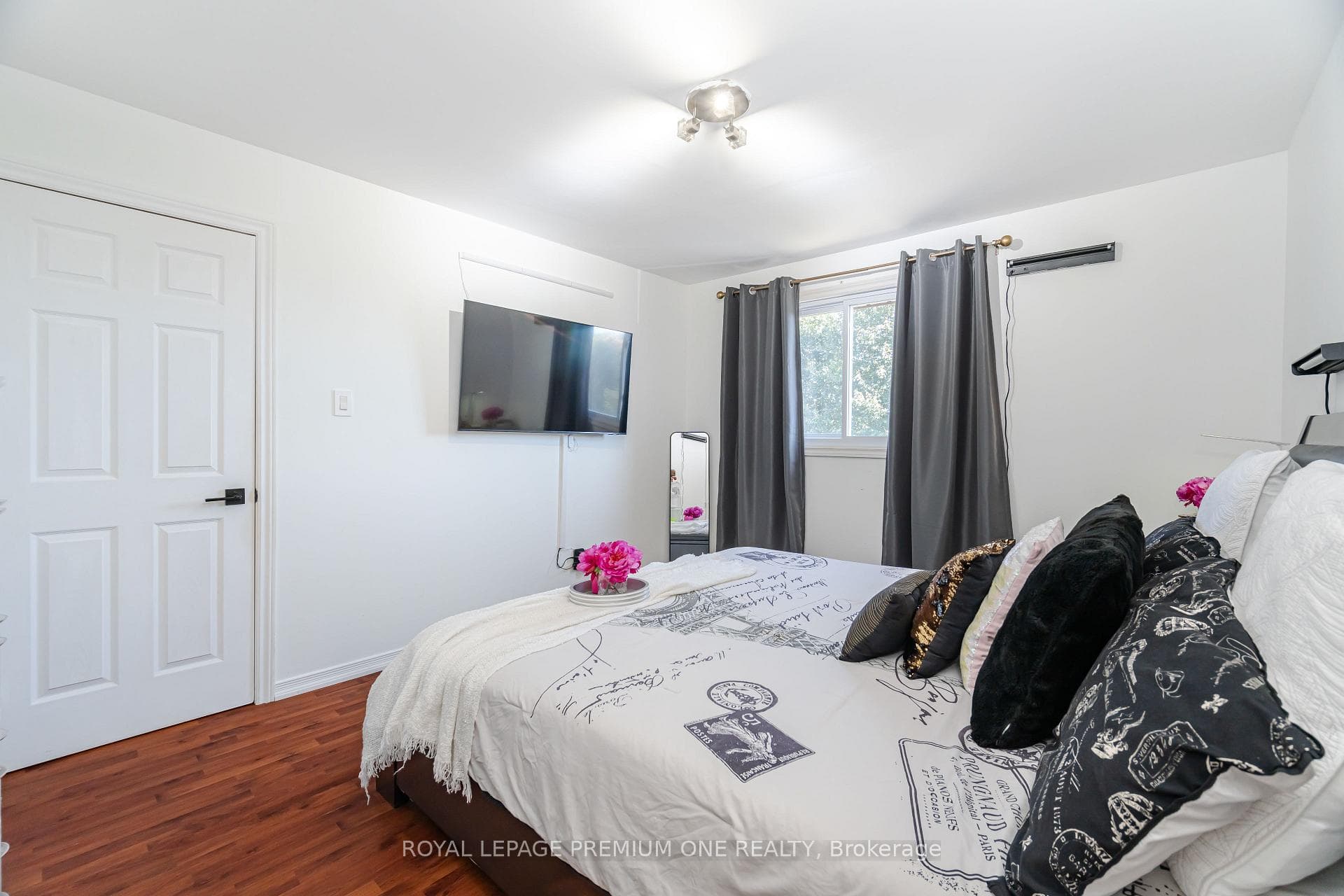 427 Victoria Road Unit B11 photo 20
