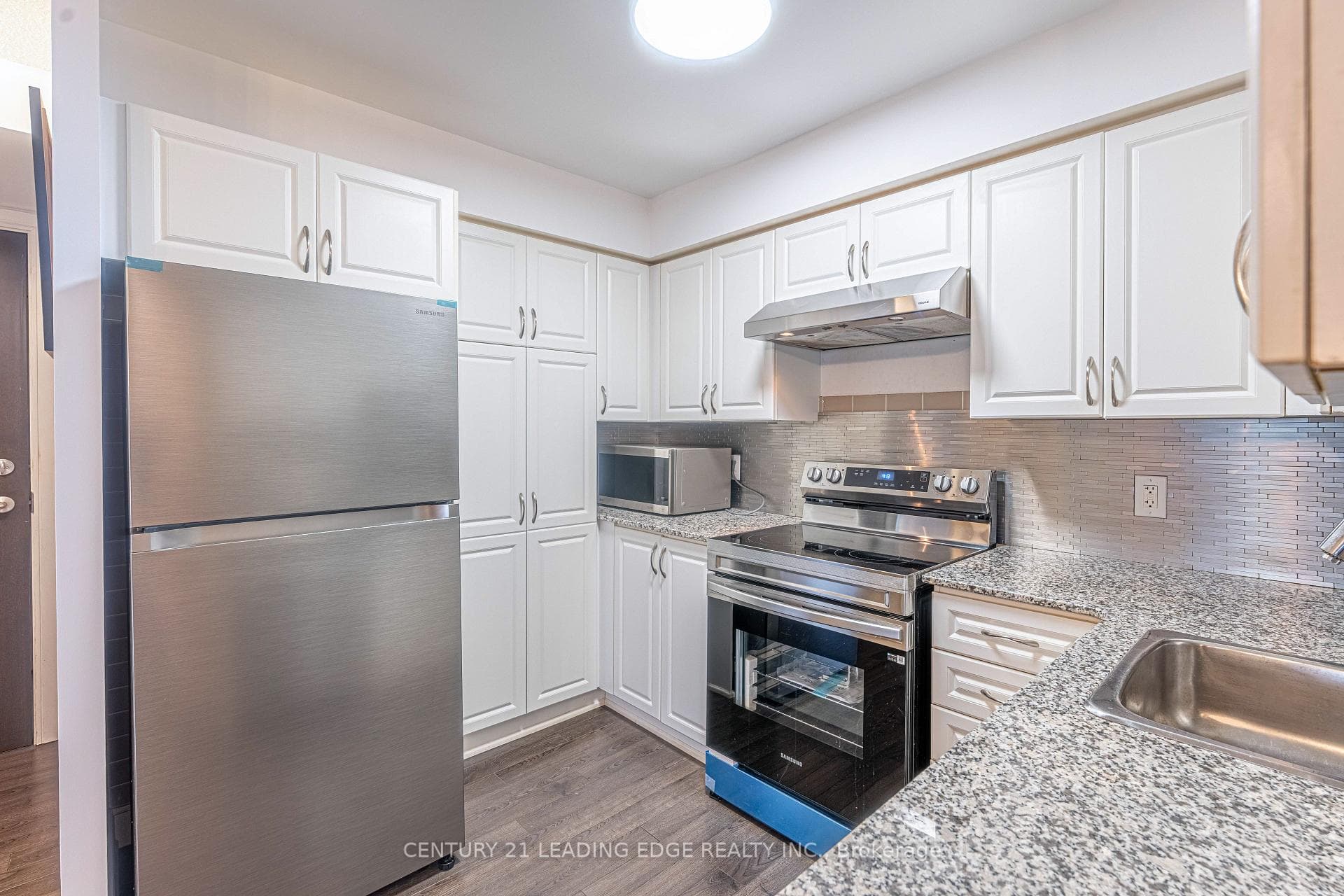 125 Village Green Square Unit 2903 photo 19