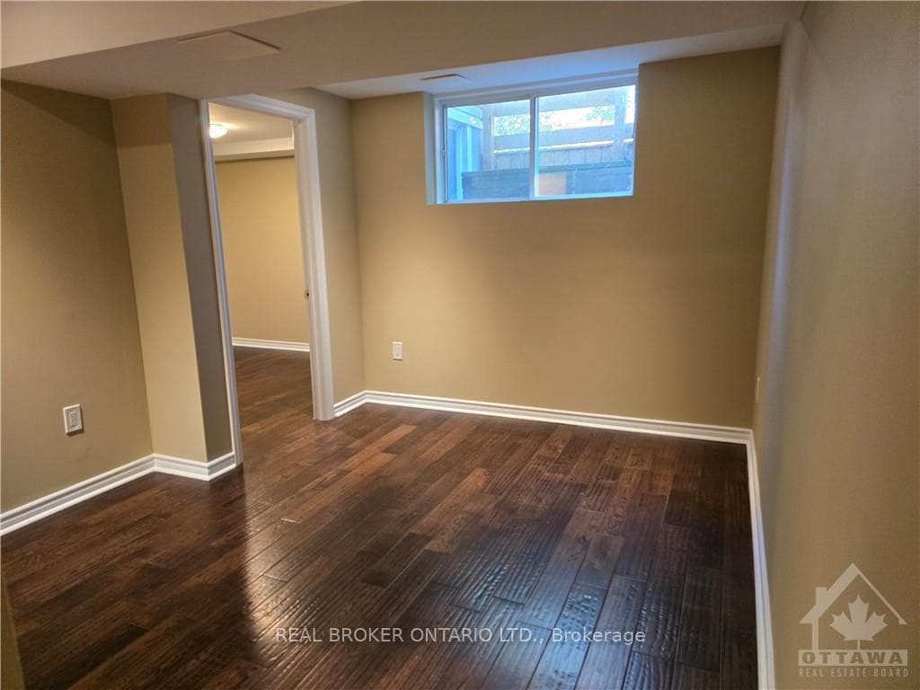 59 PIPER Crescent photo 15