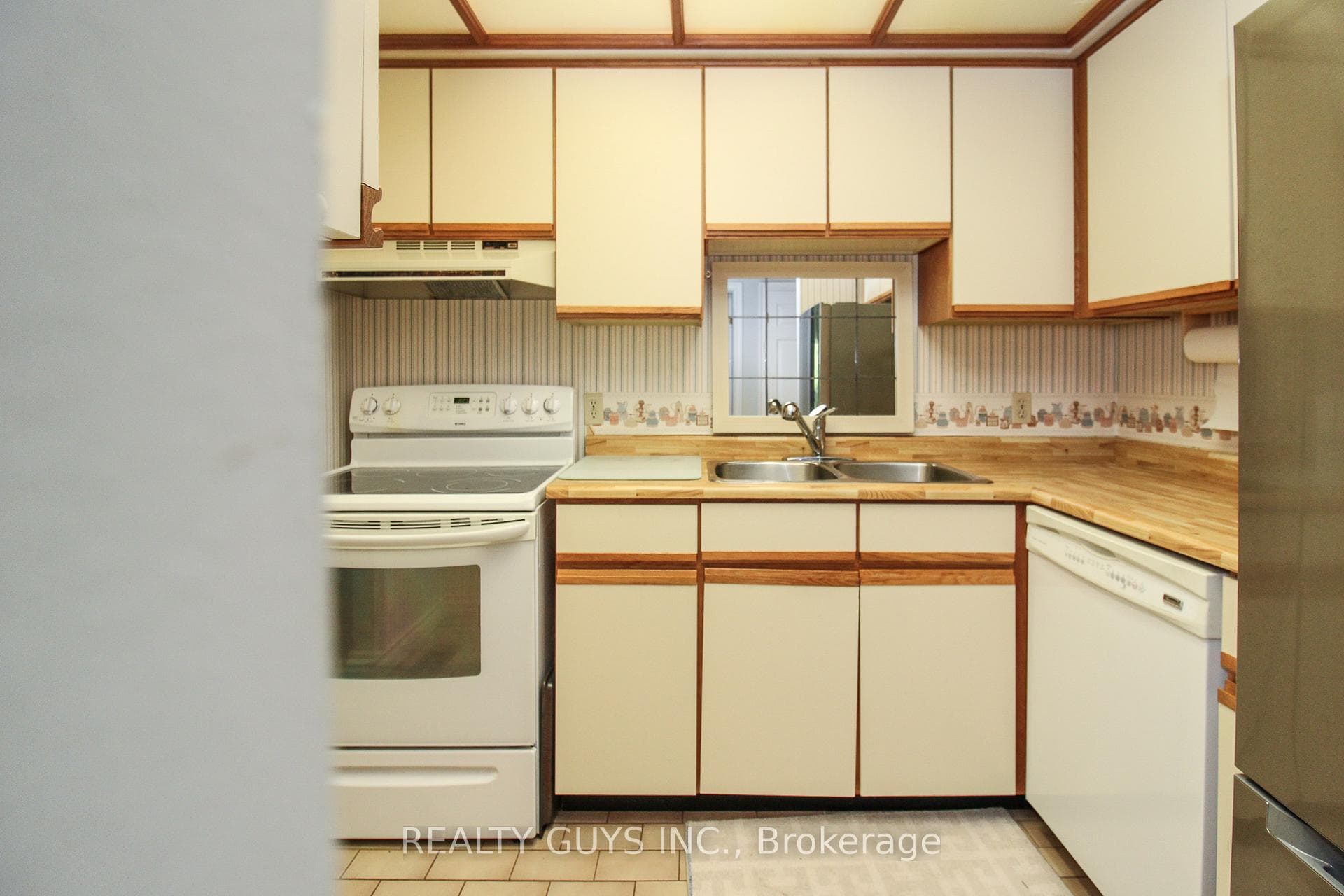 200 EAST Street Unit unit #204 photo 21