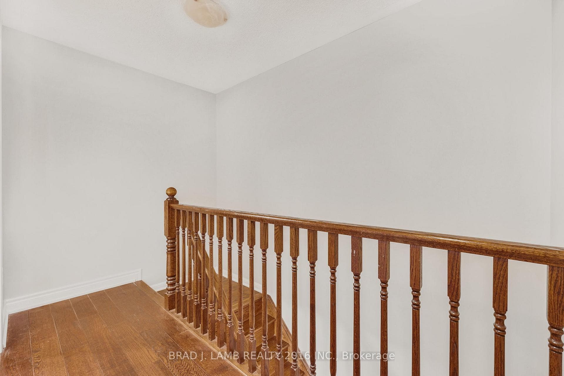 930 Nadalin Heights photo 25