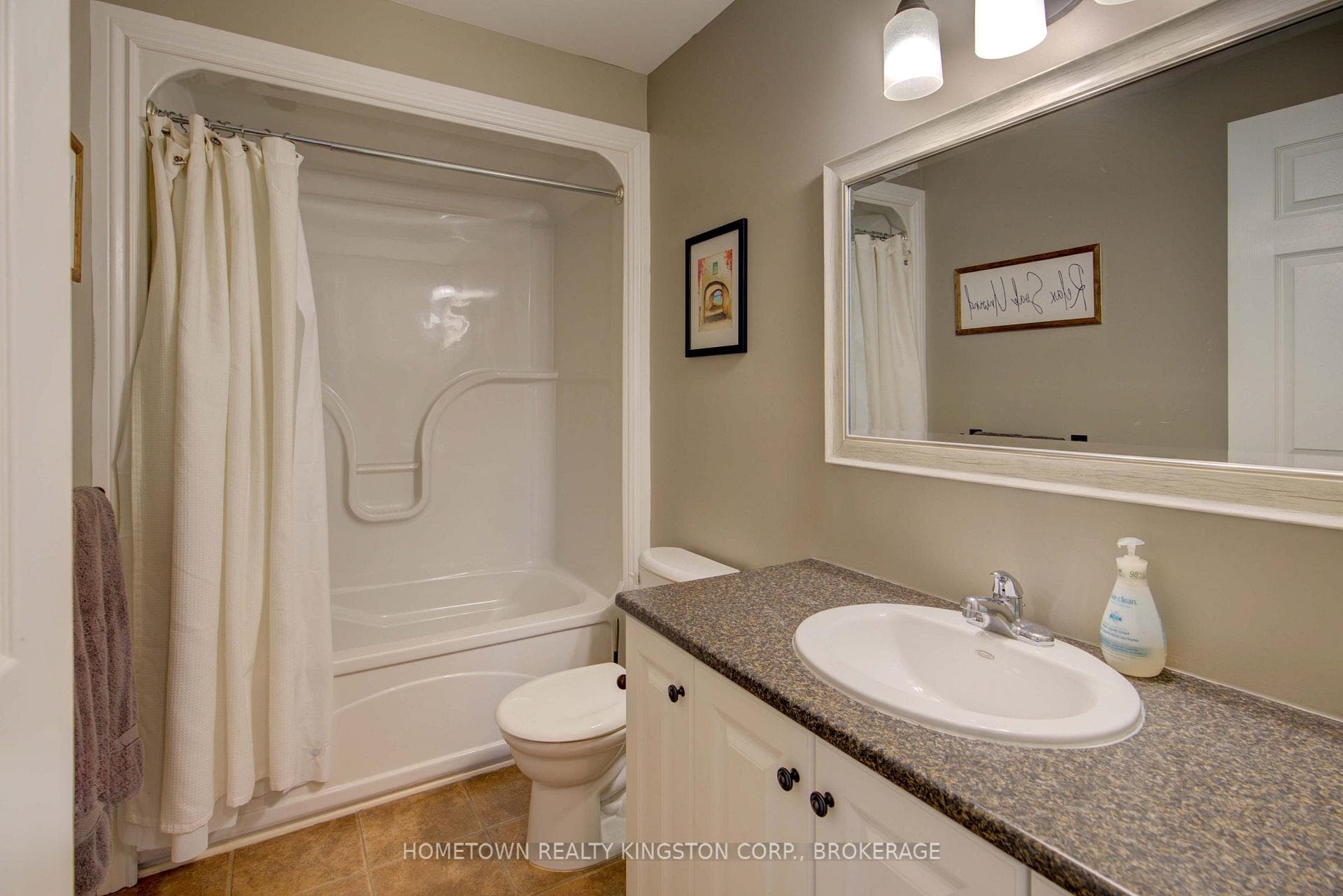 1408 Ottawa Street photo 13