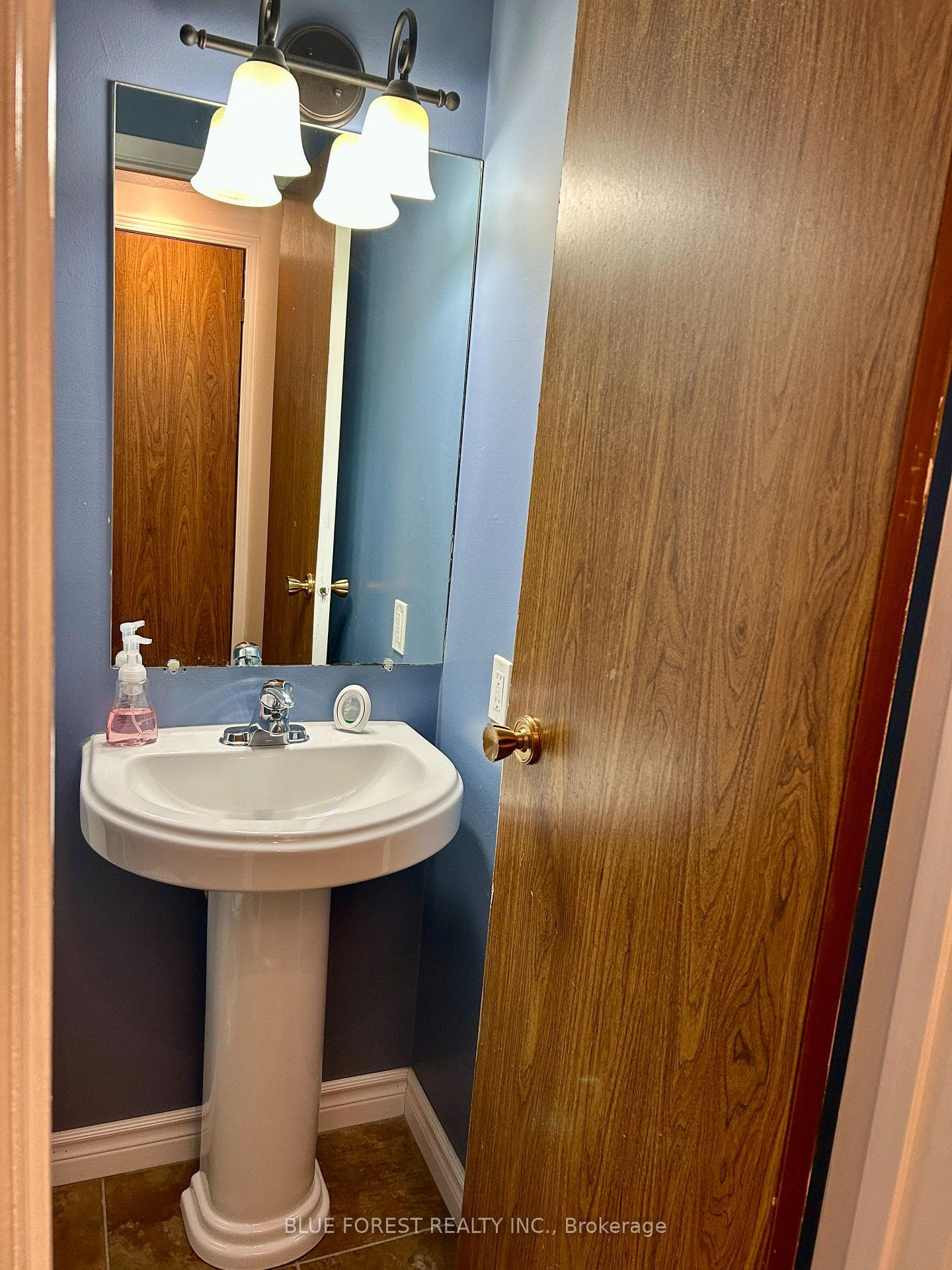 320 Westminster Avenue Unit 80 photo 11