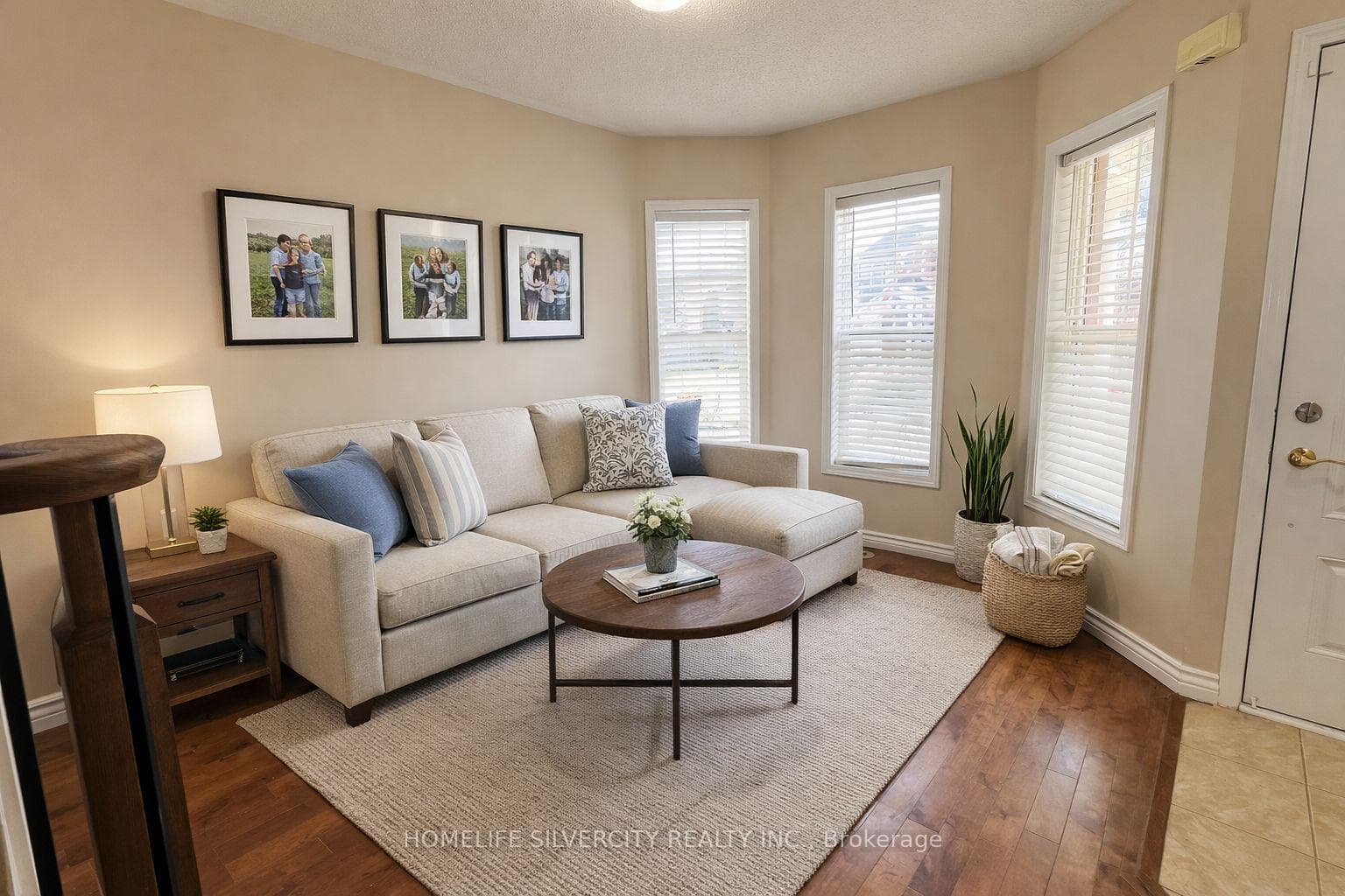 907 Zelinsky Crescent photo 5