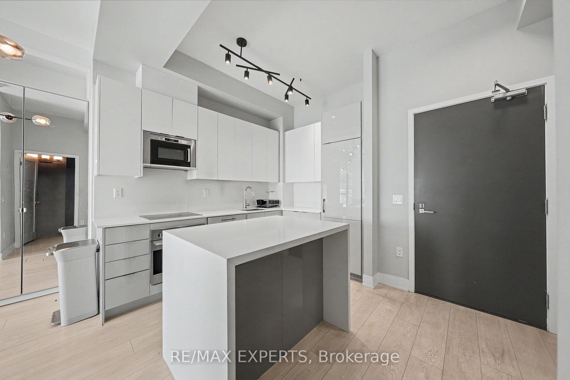 2916 Highway 7 N/A Unit 201 photo 5