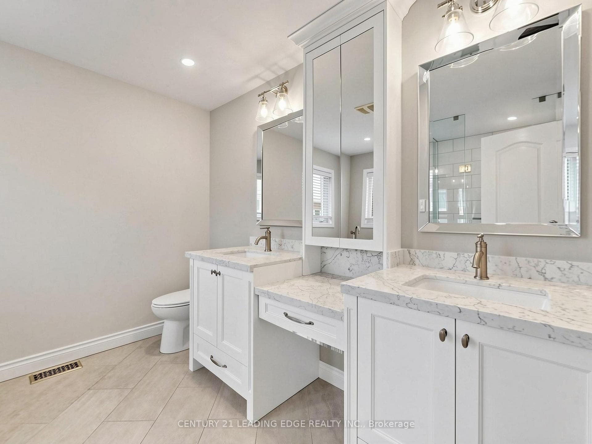 24 Saltspring Drive photo 23