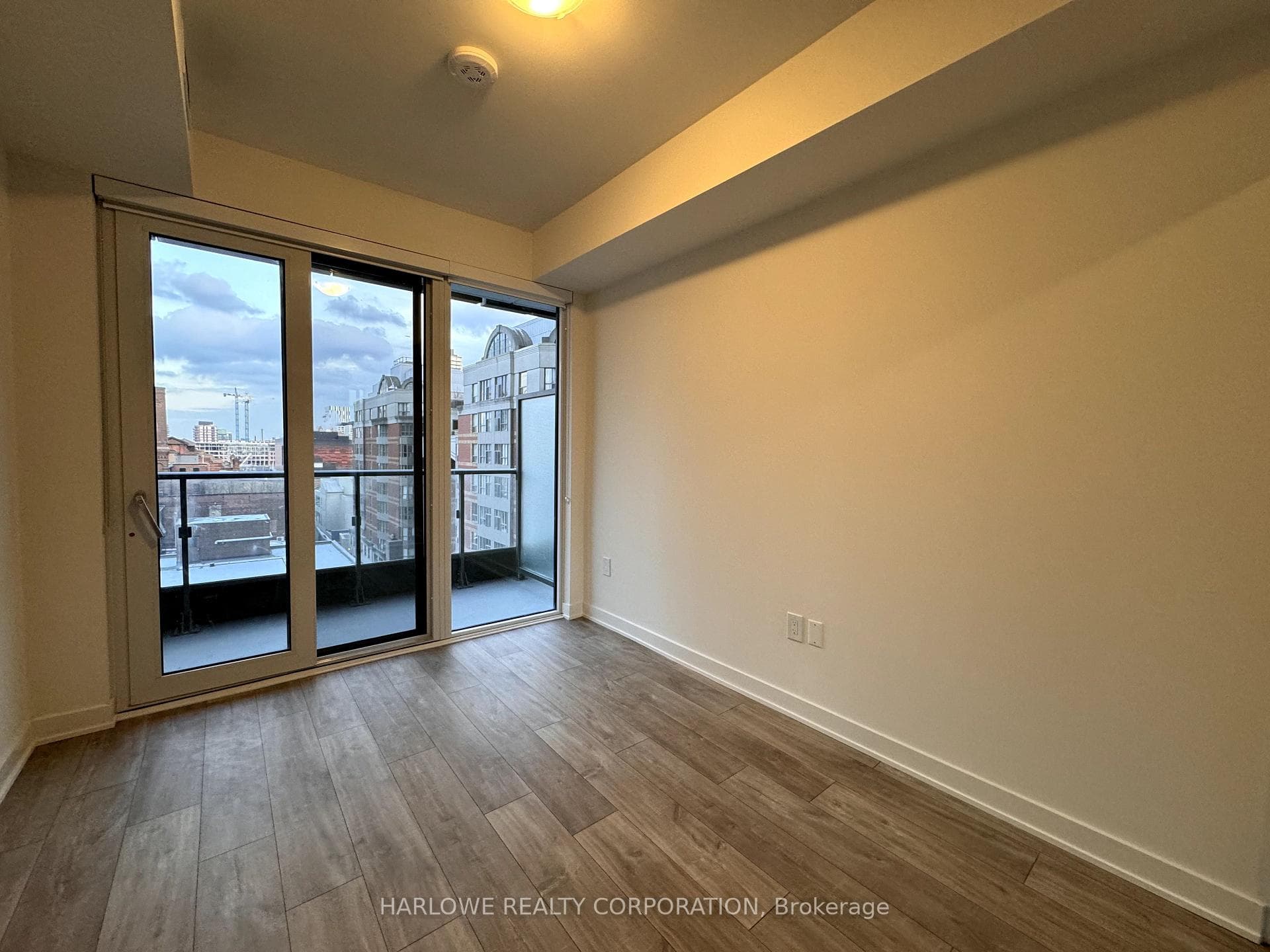 70 Princess Street Unit 605 E photo 8