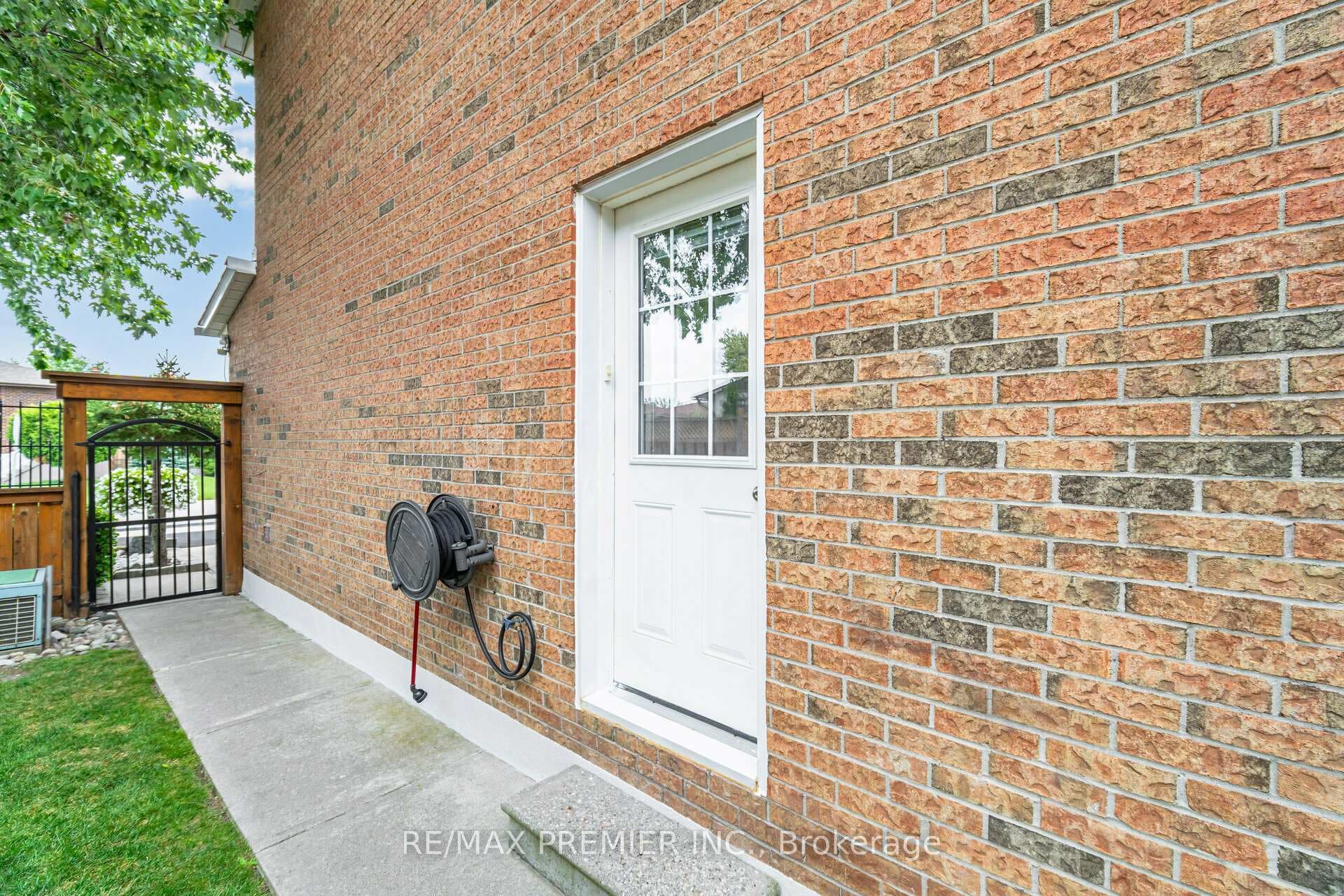 40 Agincourt Road photo 40