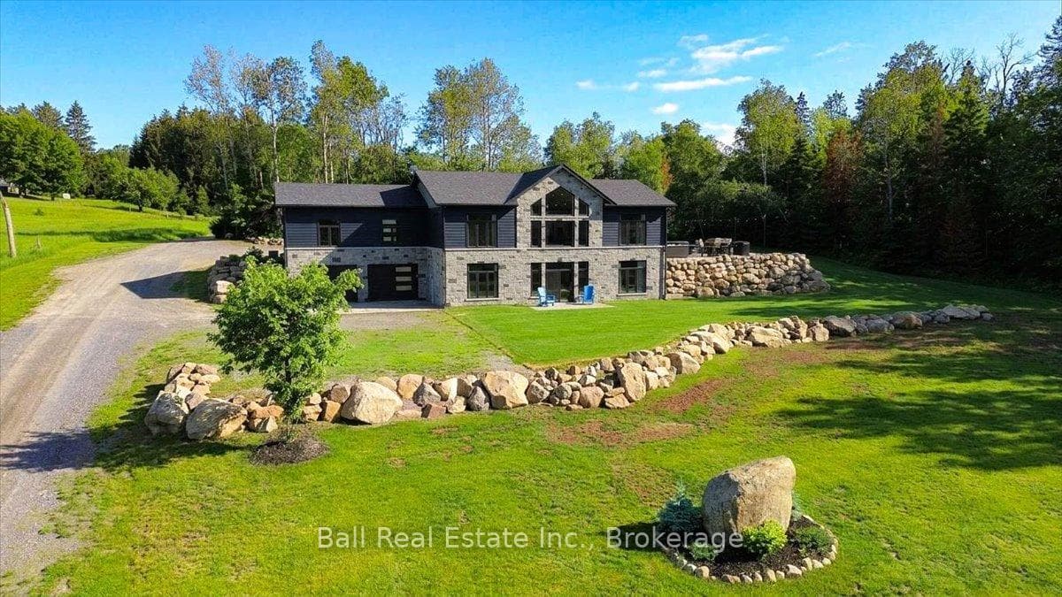 632 The South Road photo 6