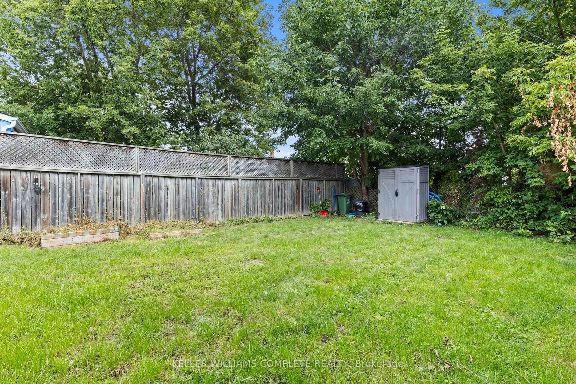 20 AGNES Street photo 26