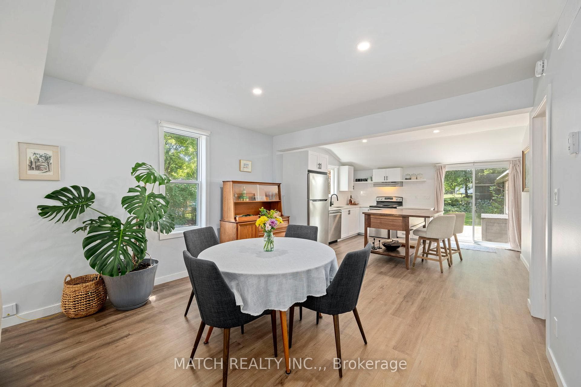 198 Margaret Street photo 9