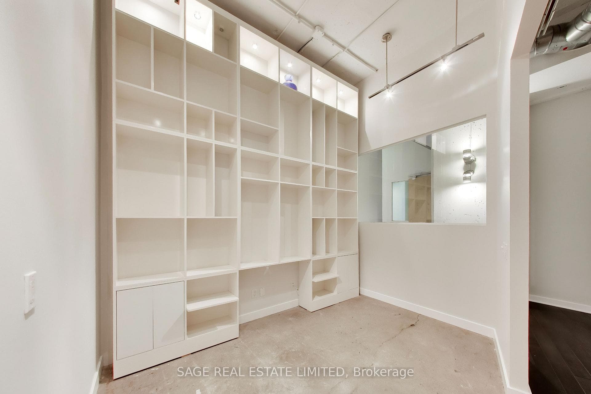 155 Dalhousie Street Unit 521 photo 16