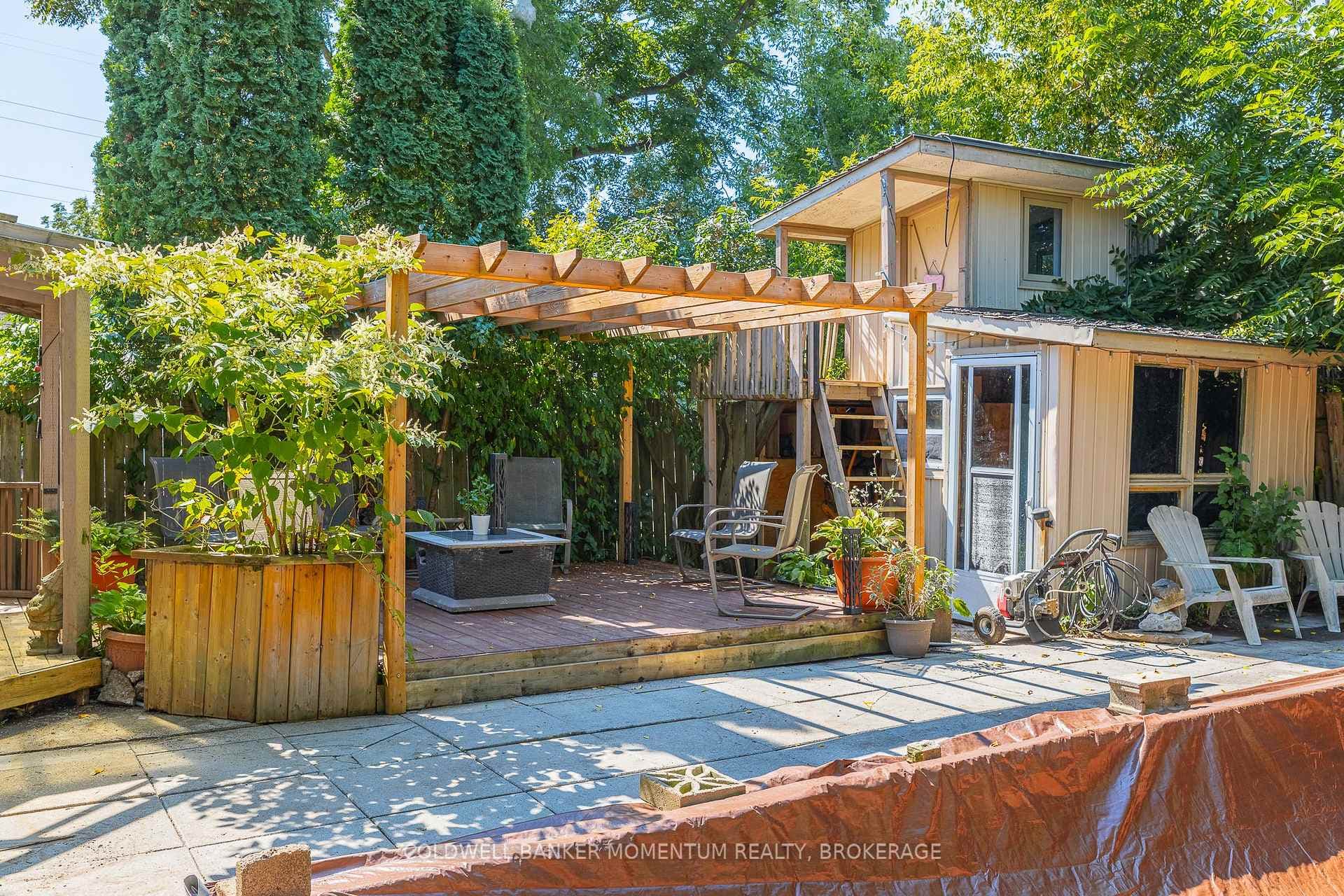 6389 LOCUS Avenue photo 37