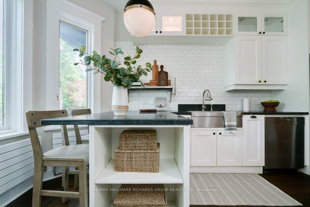 106 Admiral Road photo 9