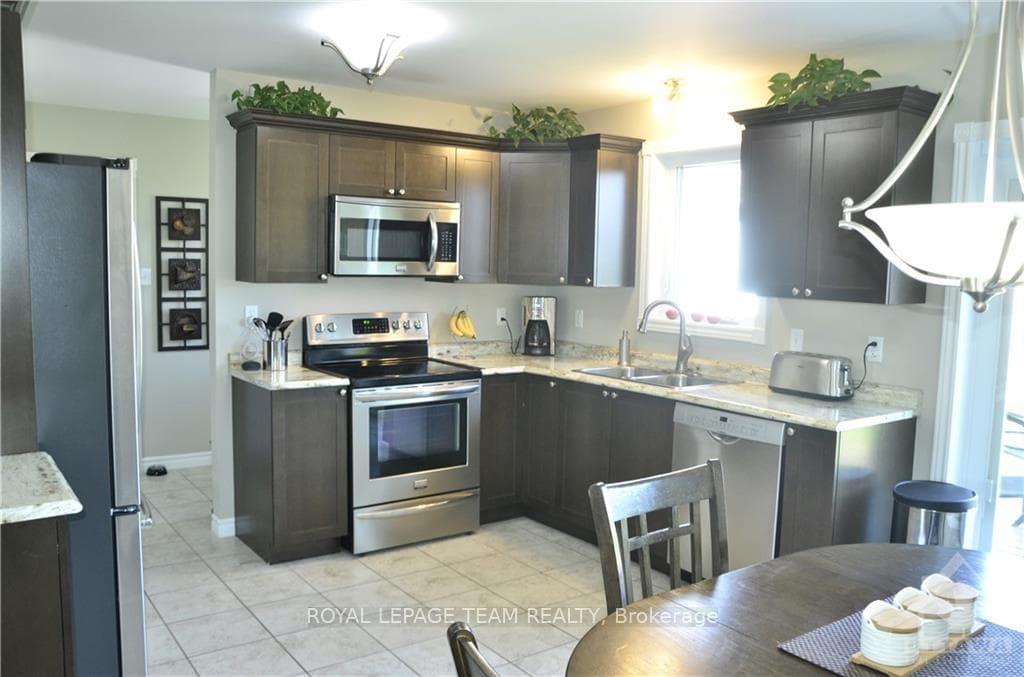 10721 WEST END Terrace photo 6
