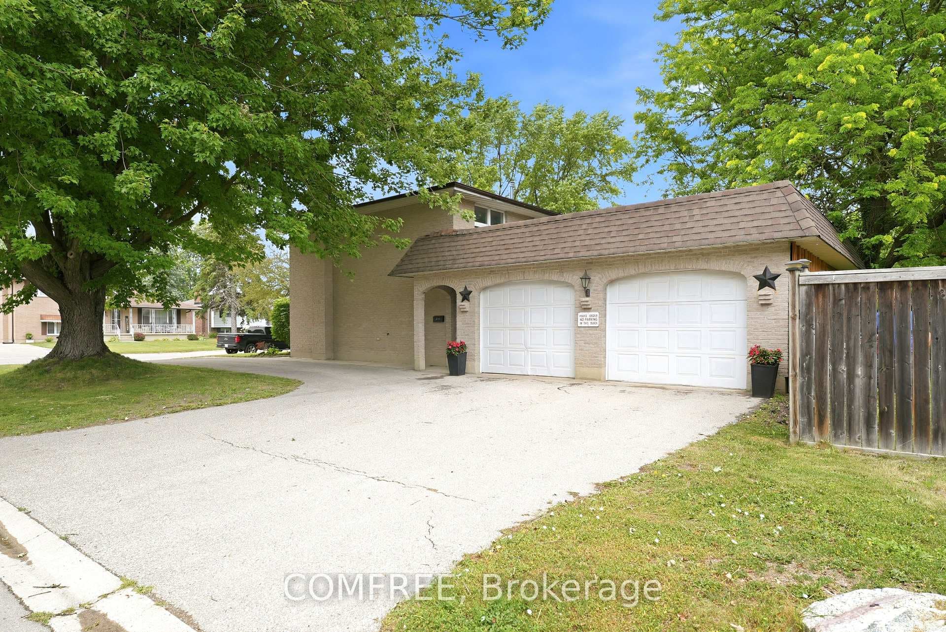 275 Margaret Street photo 1