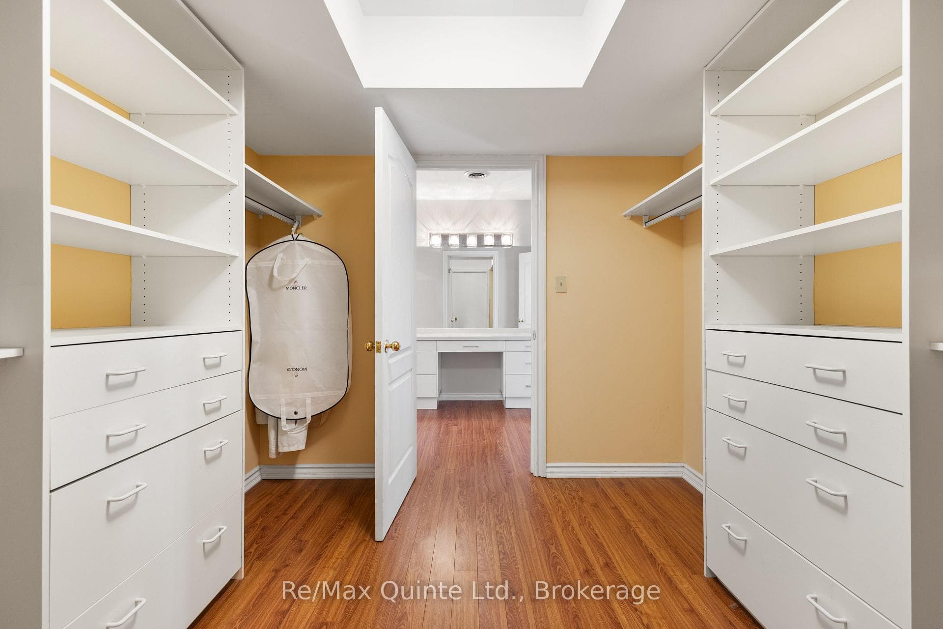 17 Applewood Court photo 33