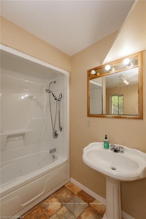 151 BELLCAIRN Road photo 32