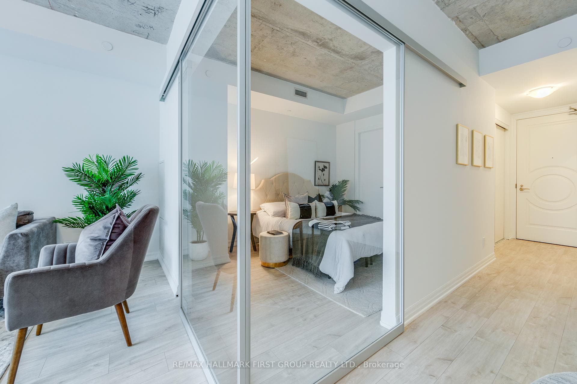88 Blue Jays Way Unit 1504 photo 19