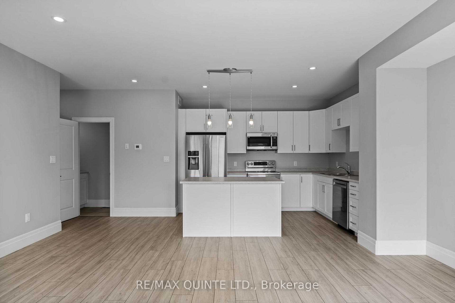 37 Markland Avenue photo 7