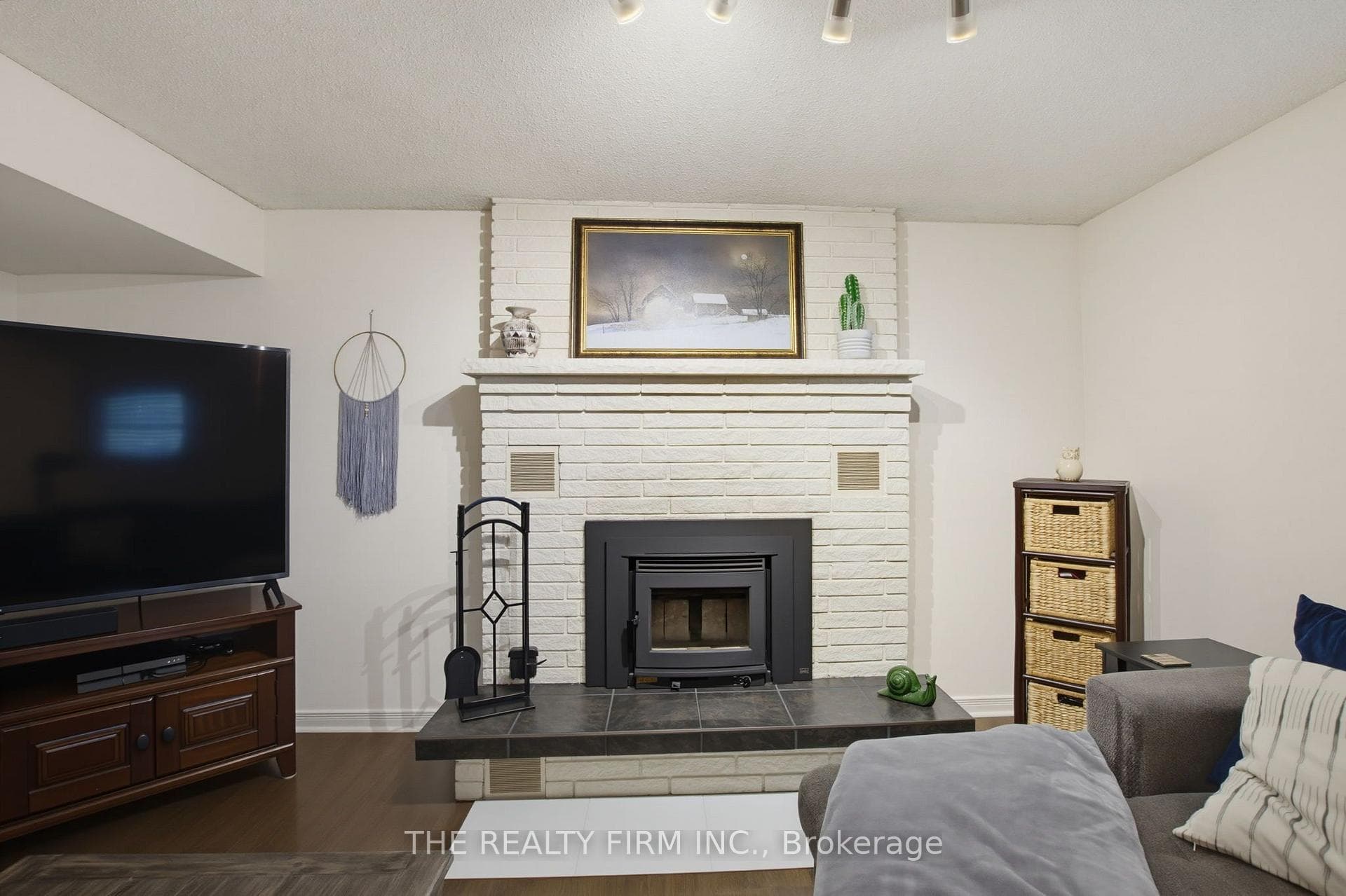 493 Maple Street photo 23