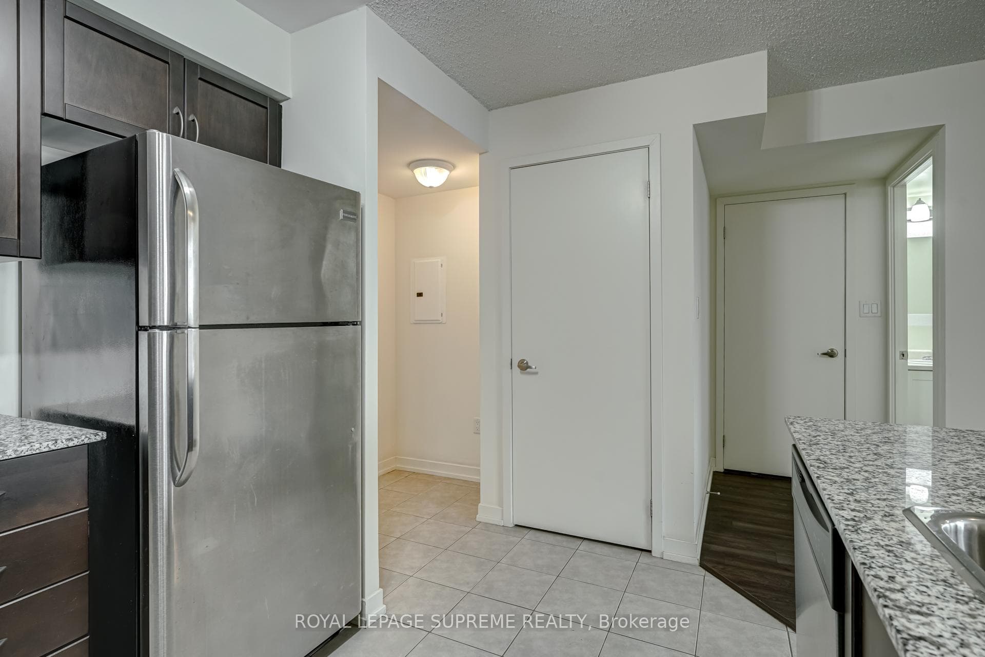 816 Lansdowne Avenue Unit 718 photo 12