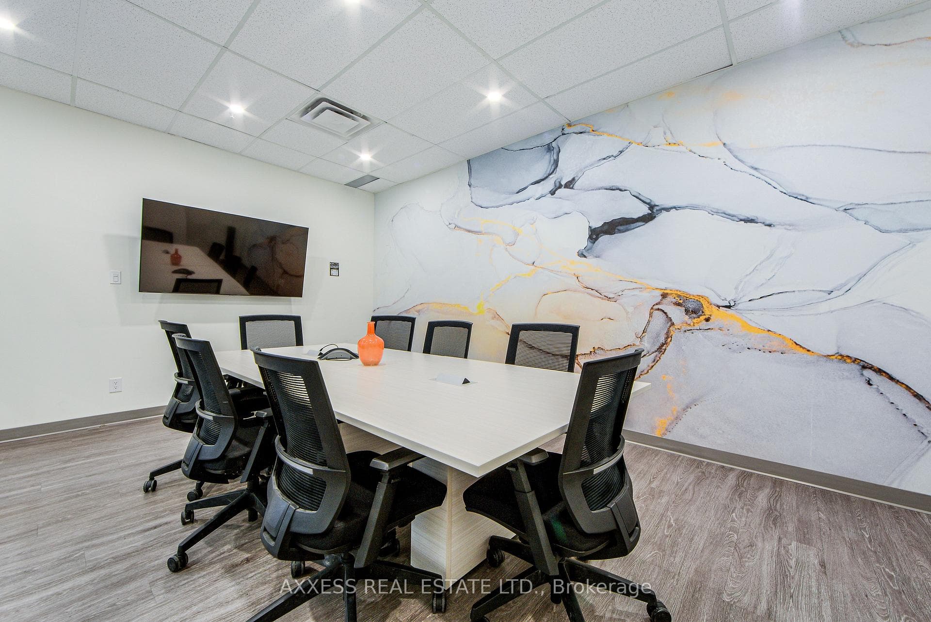 30 Eglinton Avenue Unit 400 photo 8