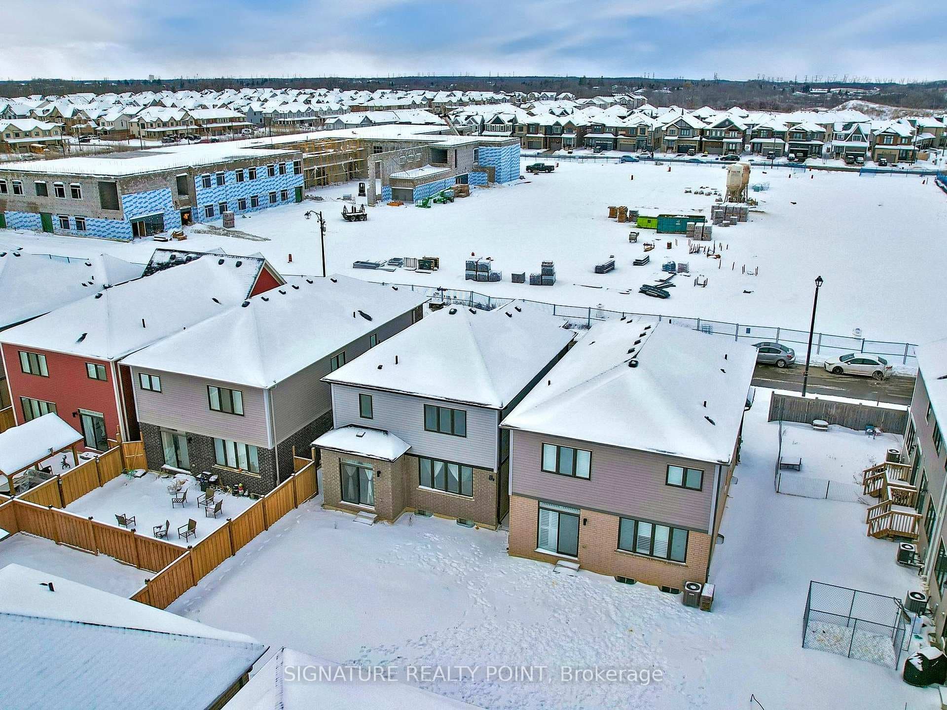 32 Whithorn Crescent photo 44