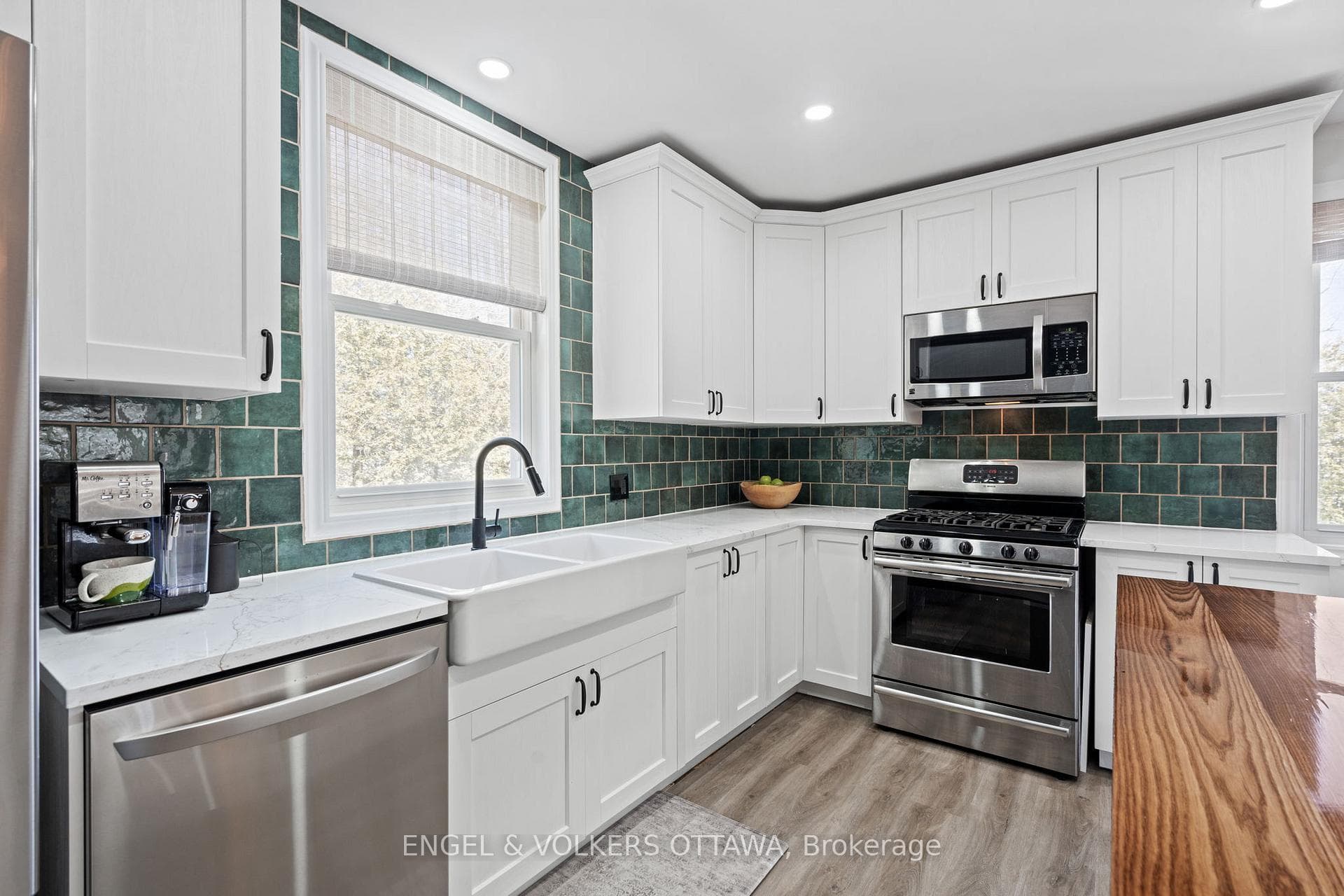 2040 York's Corners Road photo 16