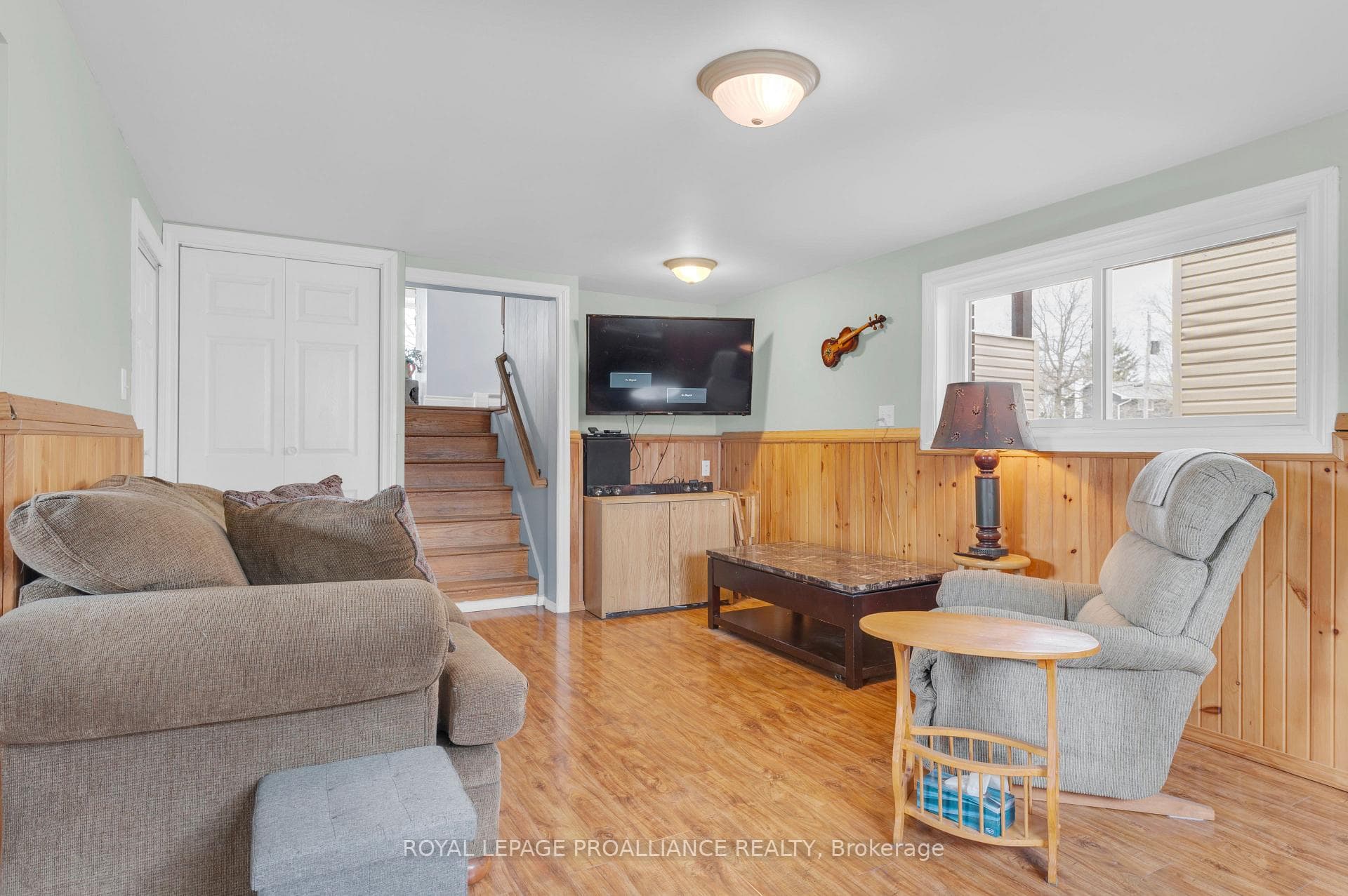 16 Thurlow Drive photo 22