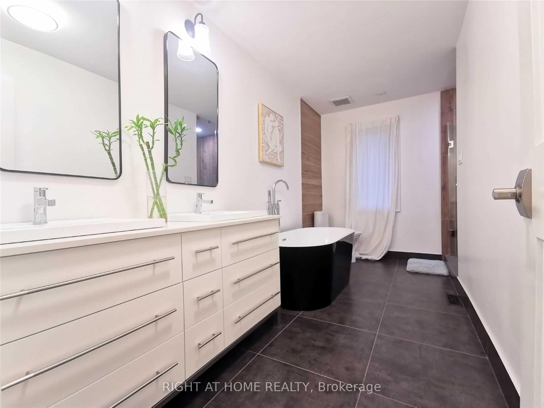 3234 Shoreline Drive Unit Room A photo 8
