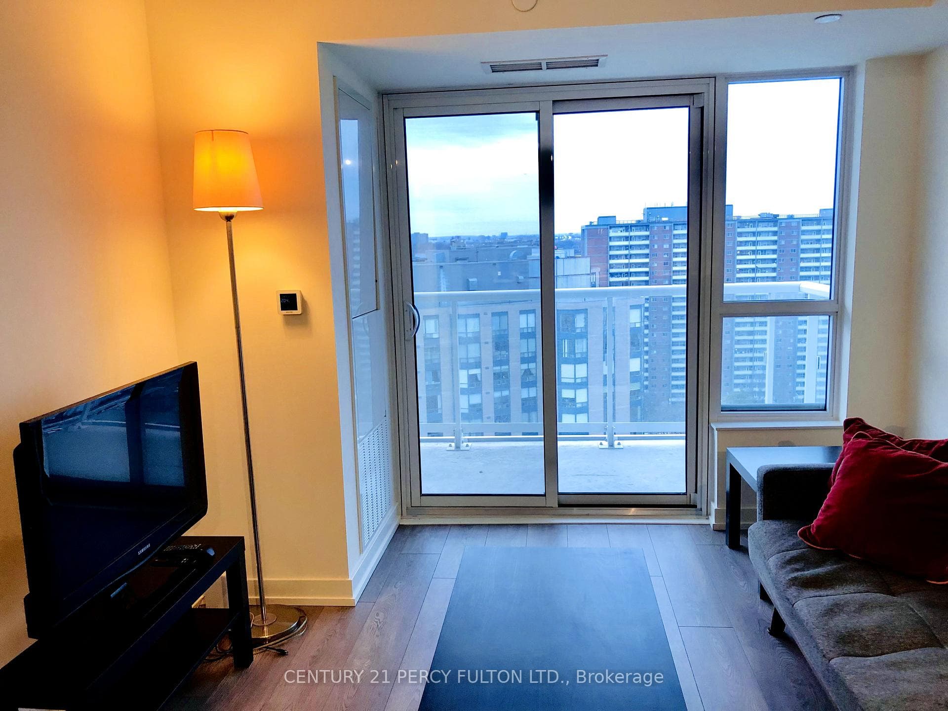 10 Wilby Crescent Unit 2007 photo 19