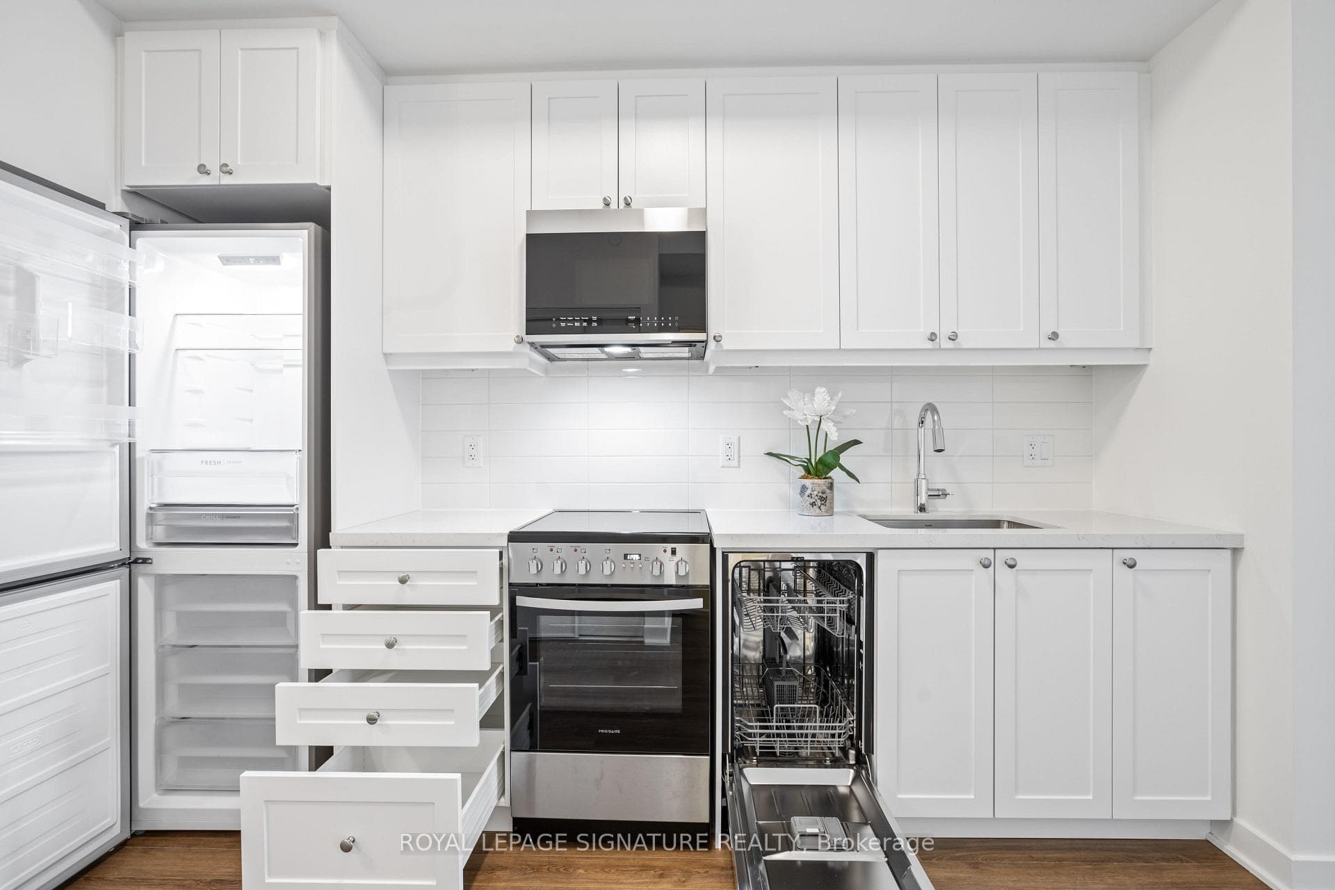 51 Clarington Boulevard Unit 530 photo 5