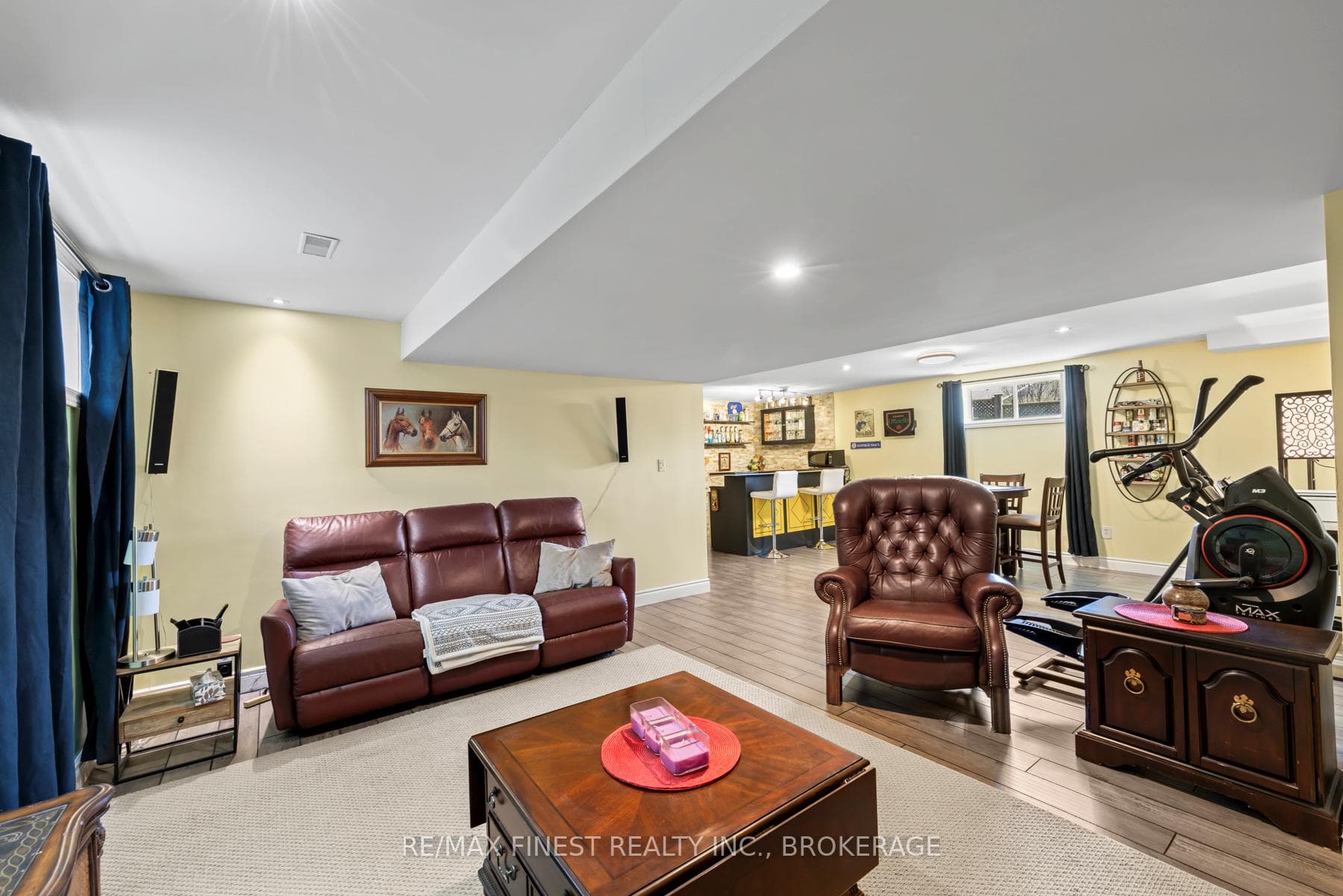 1227 Amanda Court photo 32