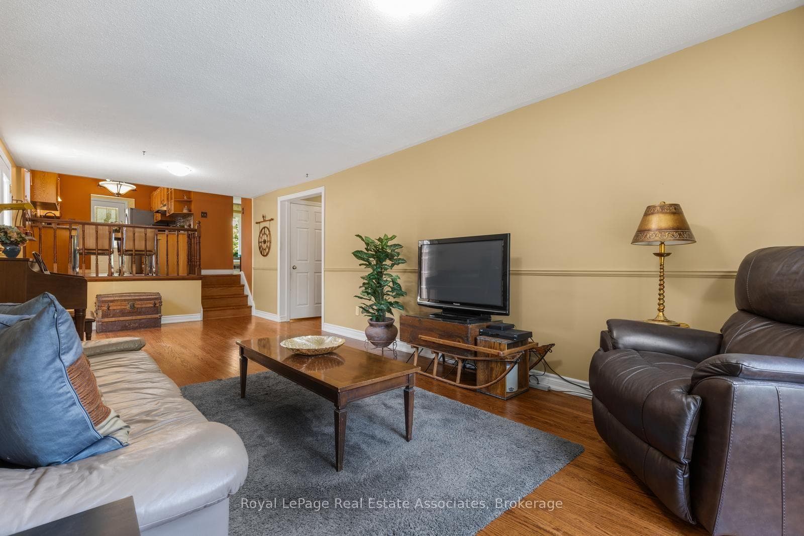 572 Tedwyn Drive photo 19