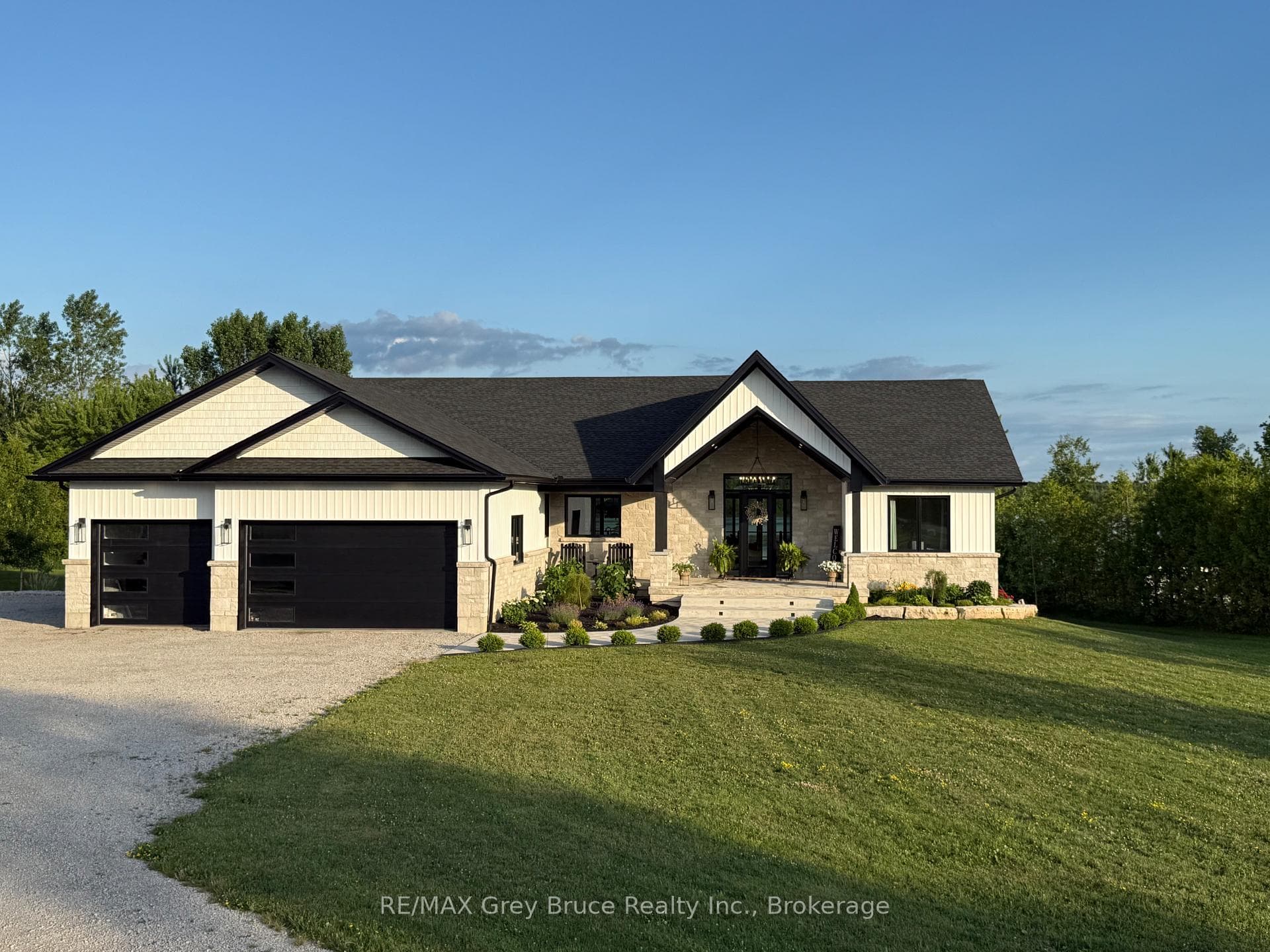 117 Almur Drive photo 2