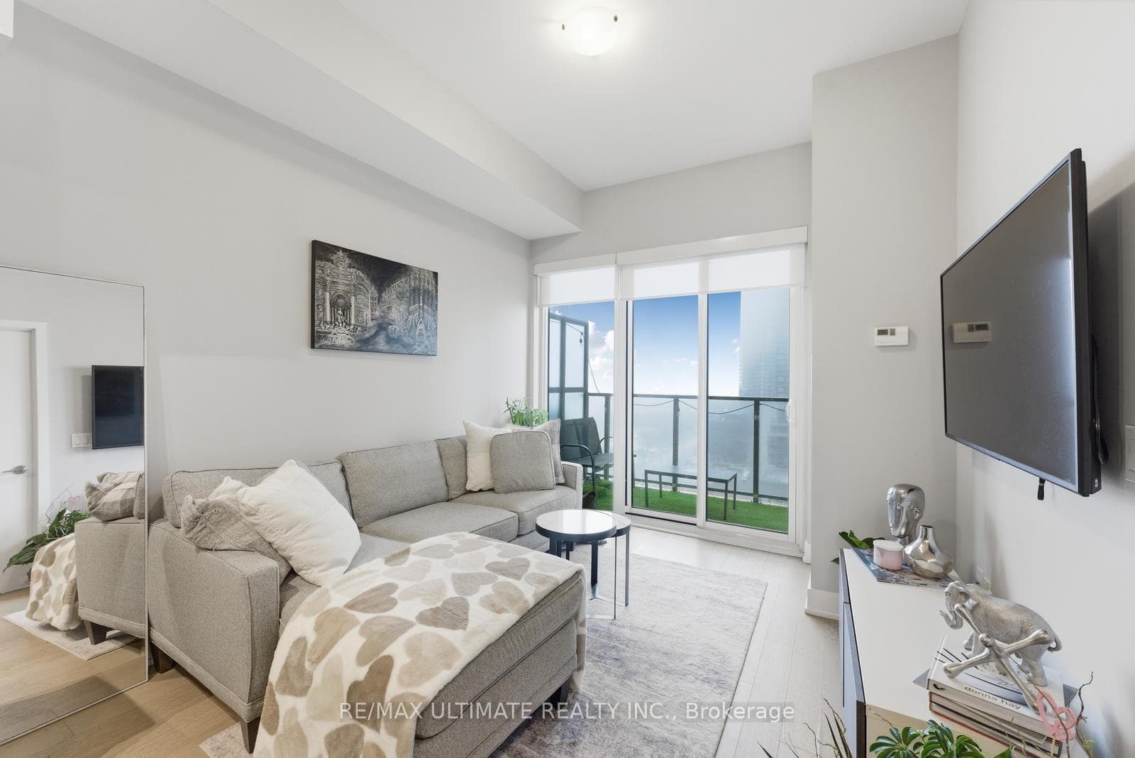 30 Shore Breeze Drive Unit 1414 photo 9