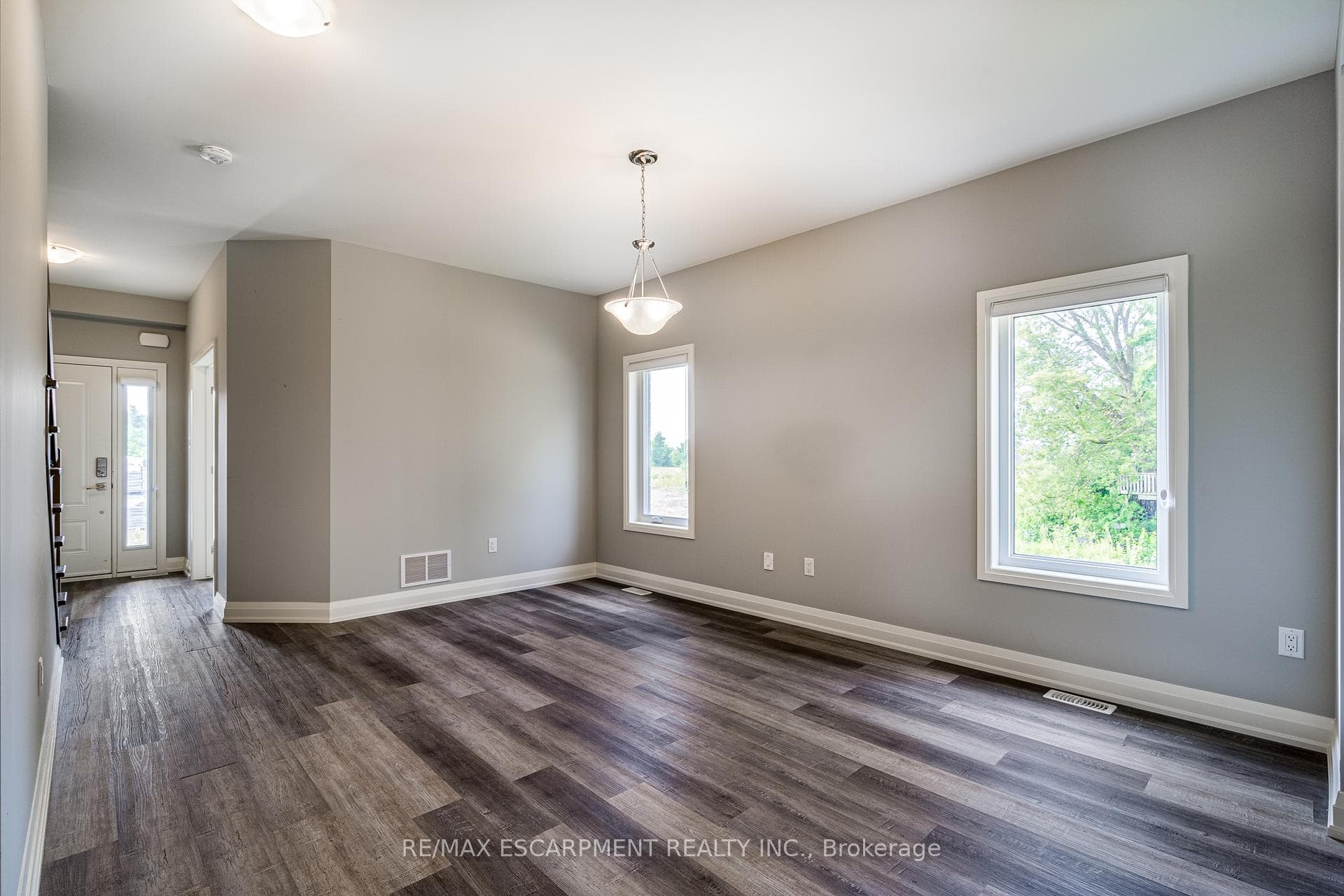 219 KLEIN Circle photo 7