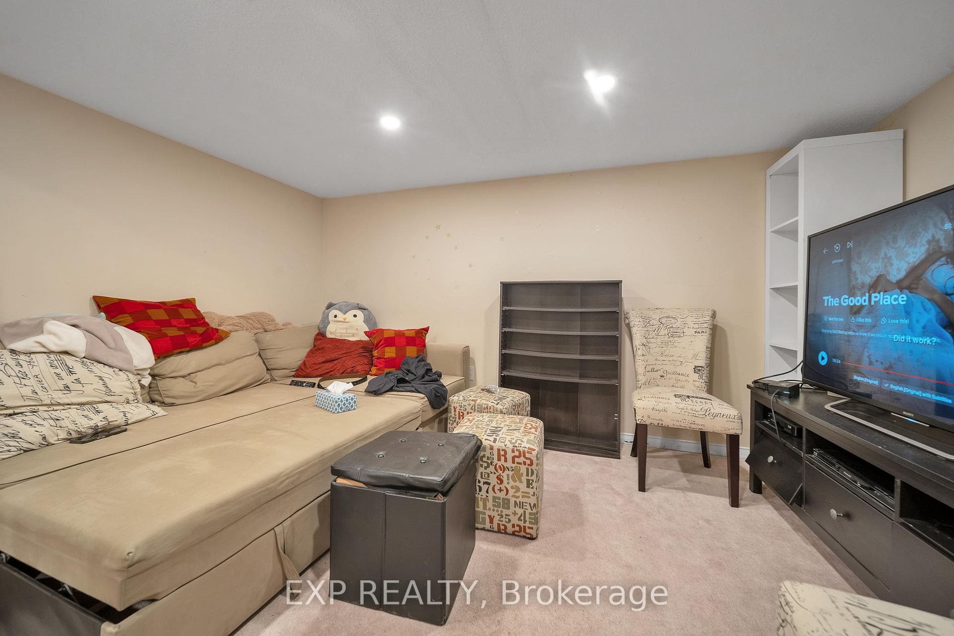 833 Scollard Court Unit 91 photo 47