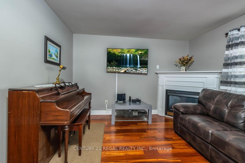85 Heartleaf Crescent photo 9
