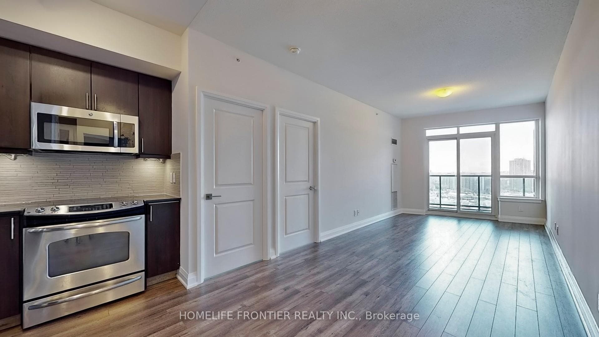 7171 Yonge Street Unit 1915 photo 4