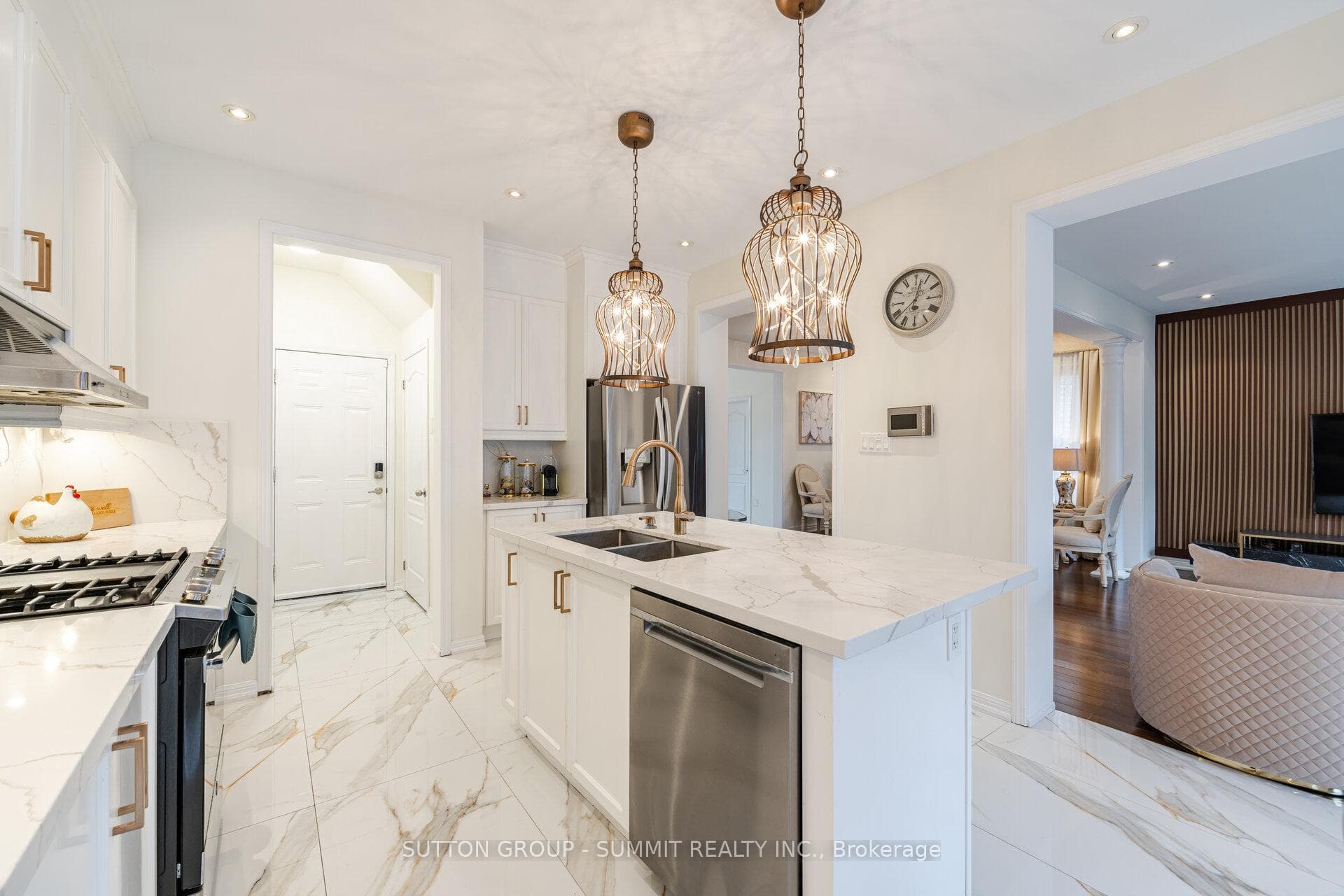 446 McJannett Avenue photo 17